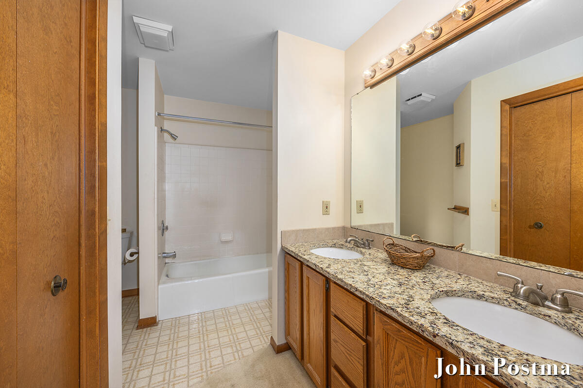 2200 Northridge Drive NE Grand Rapids MI 49525