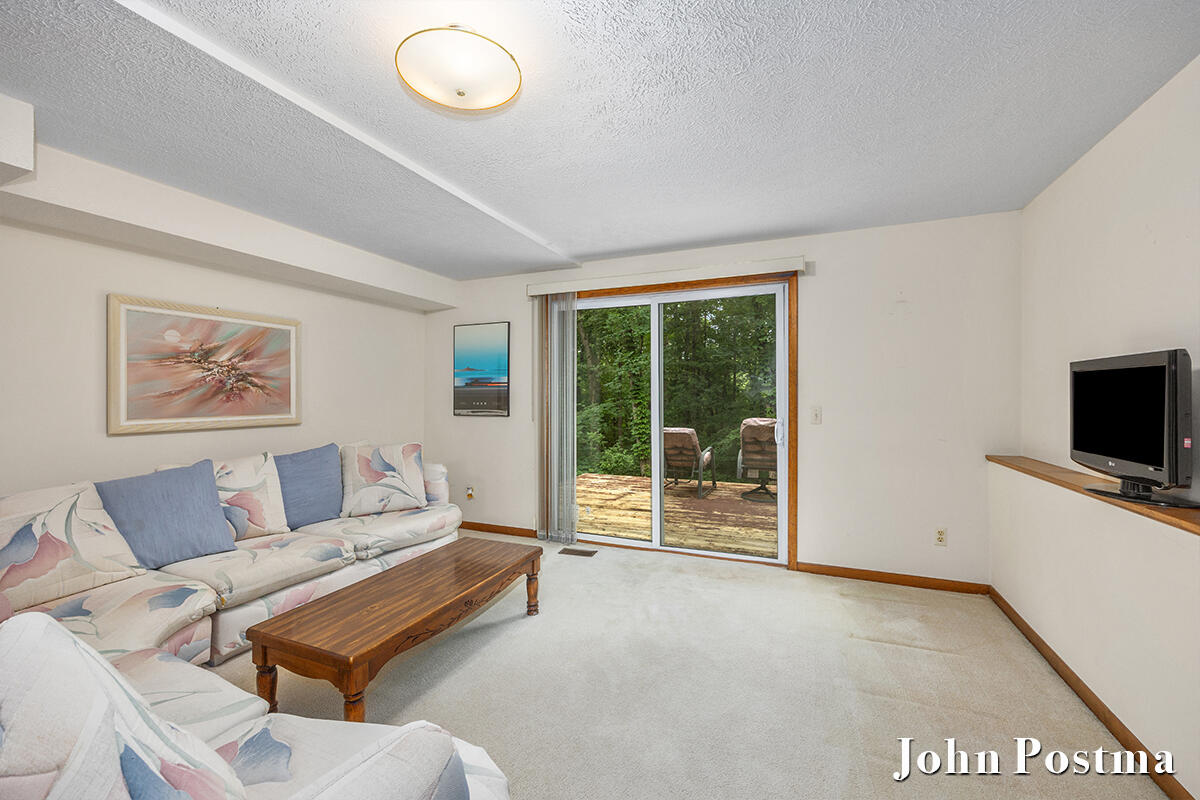 2200 Northridge Drive NE Grand Rapids MI 49525