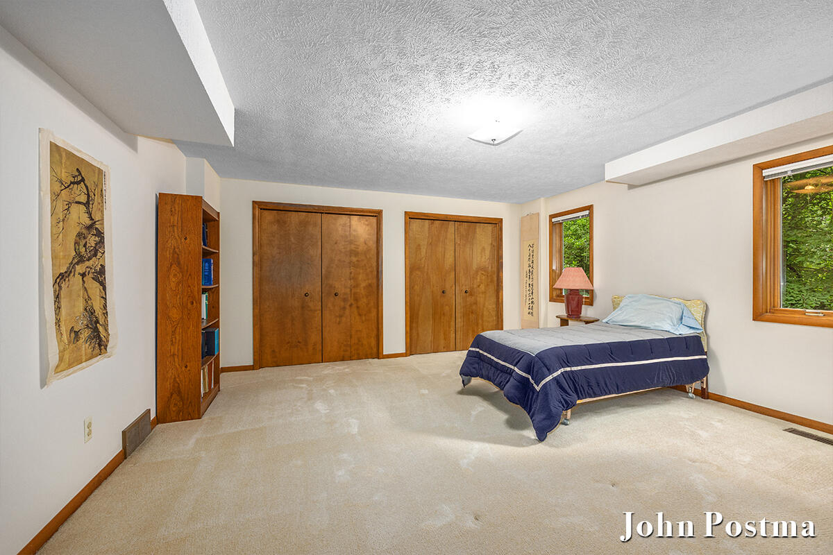 2200 Northridge Drive NE Grand Rapids MI 49525