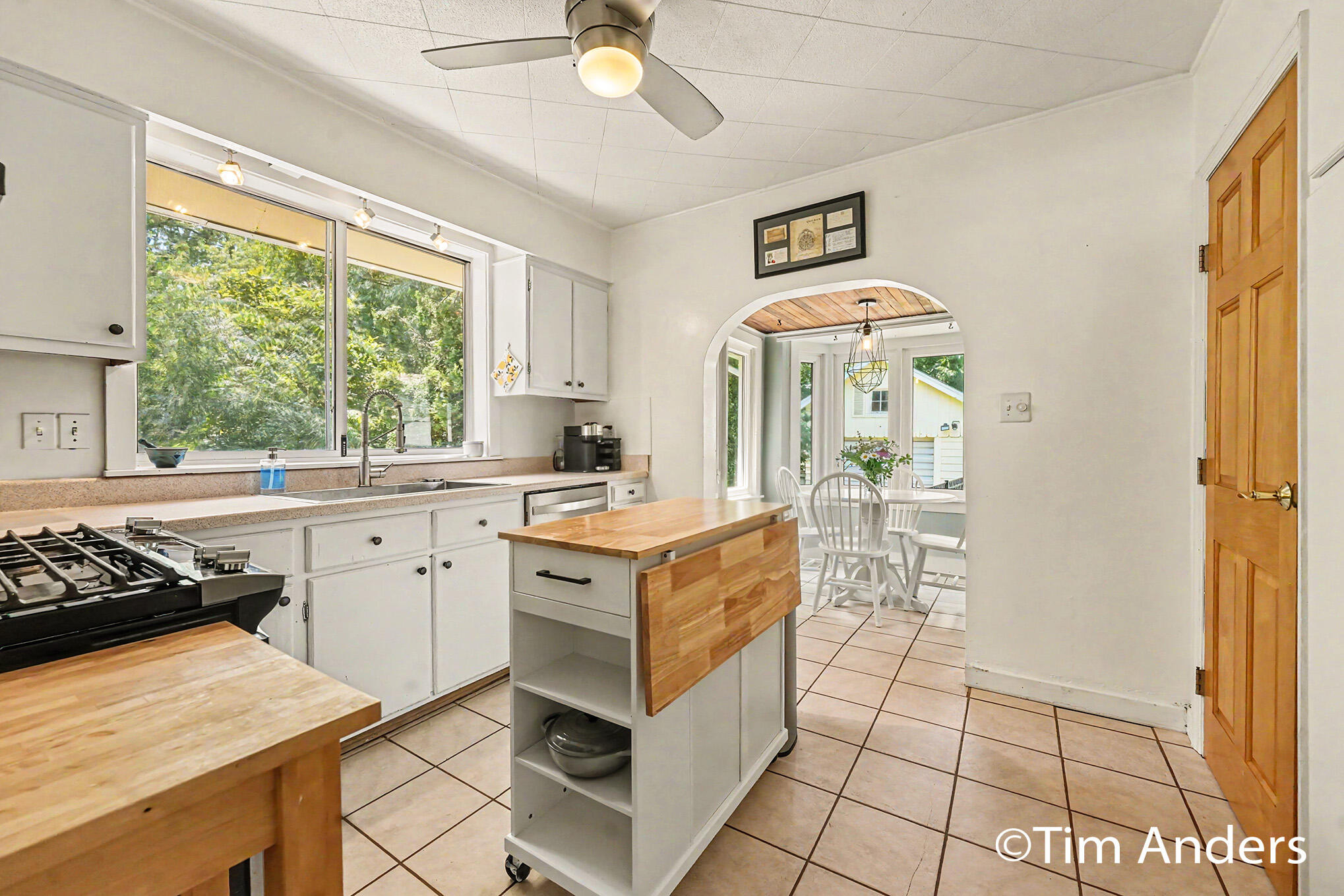61 Mayfield Avenue NE Grand Rapids MI 49503