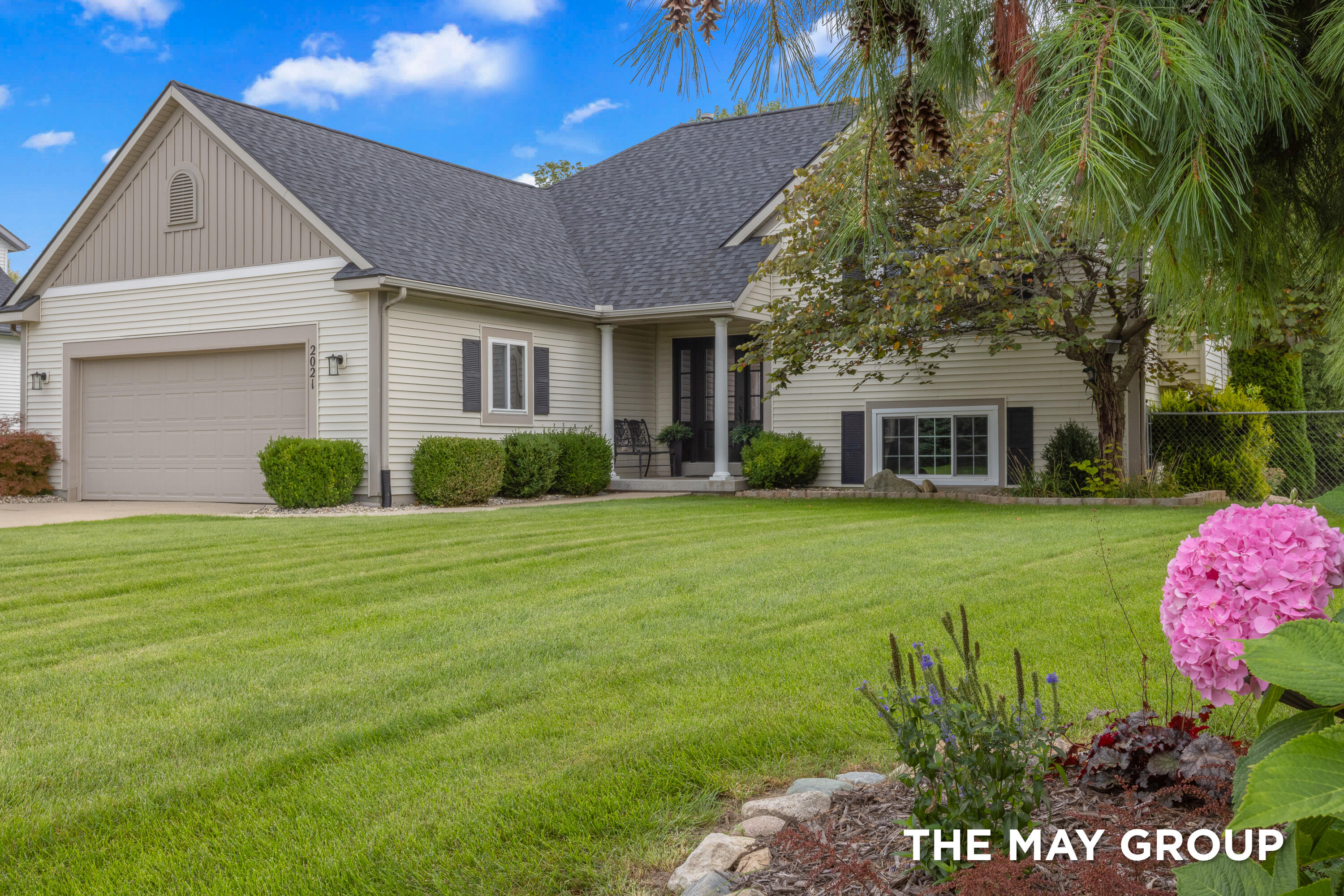 2021 Orchard Ridge Drive NW Grand Rapids MI 49534