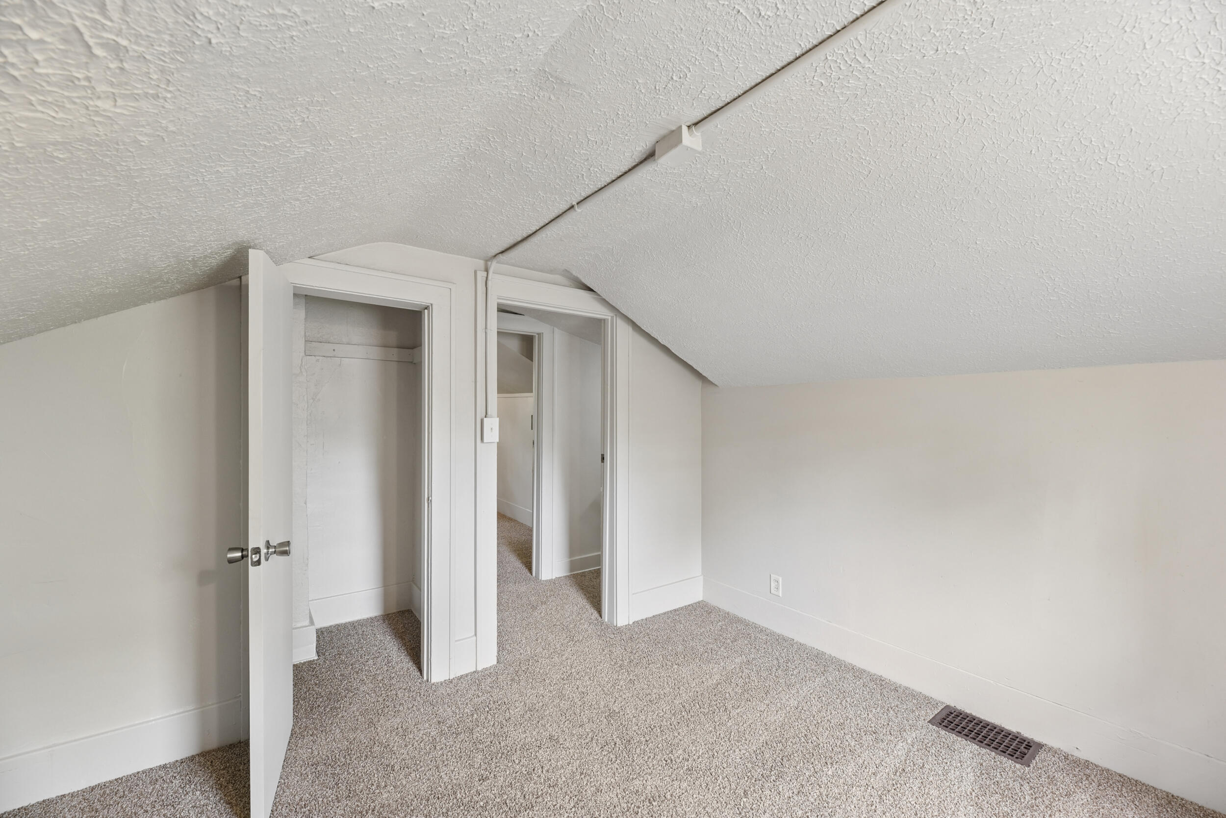 1135 Lavette Avenue Benton Harbor MI 49022