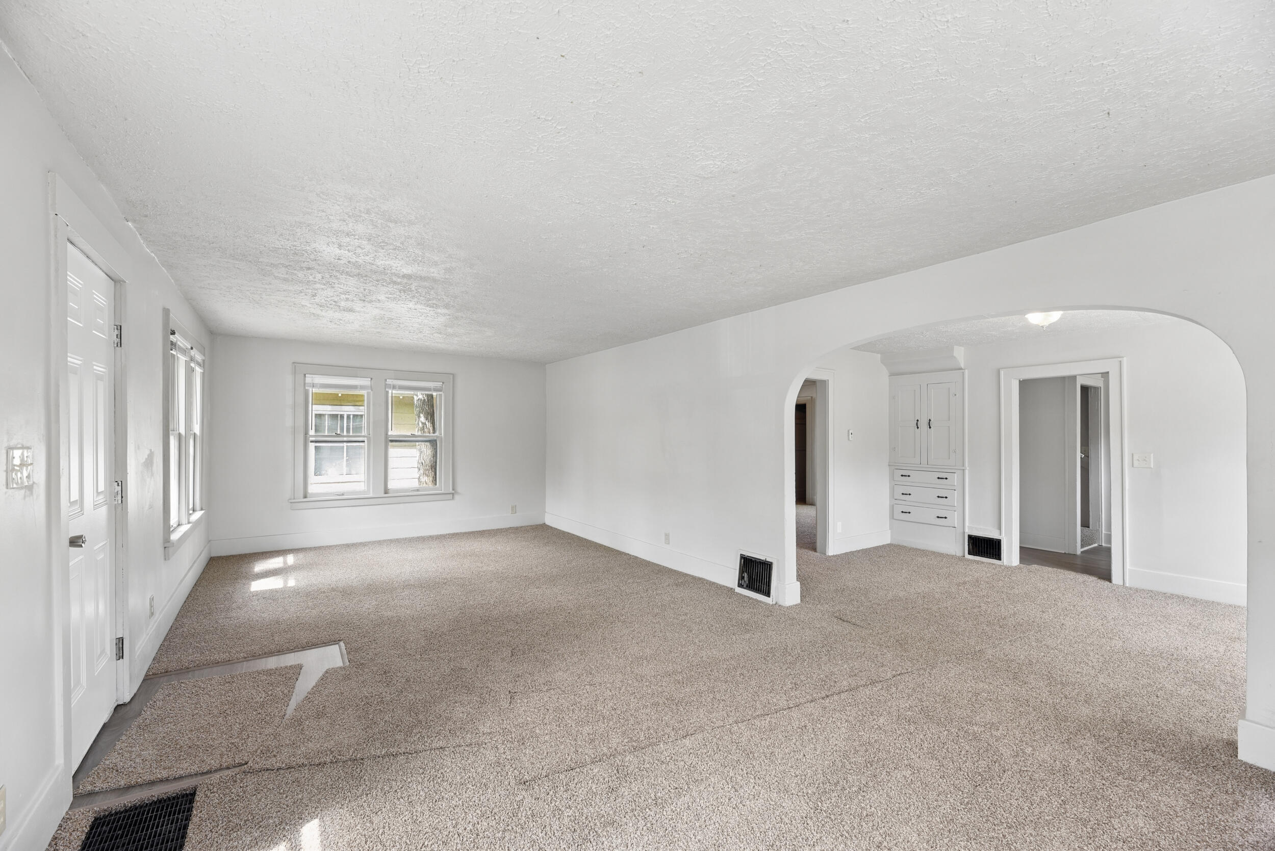 1135 Lavette Avenue Benton Harbor MI 49022