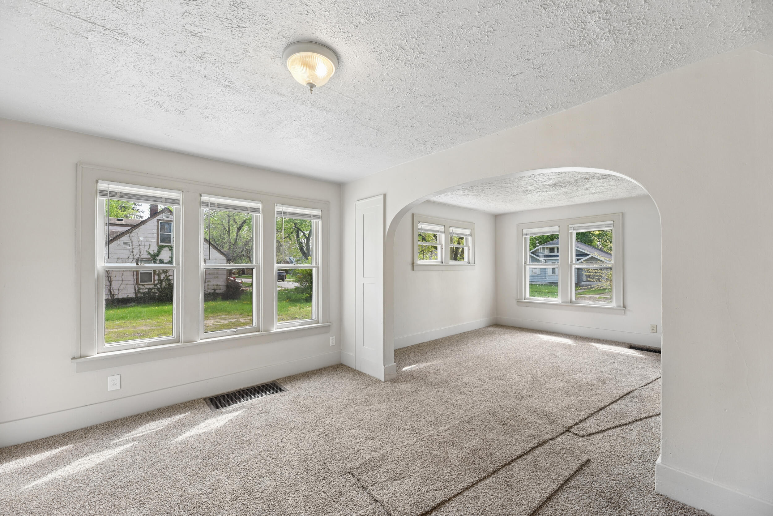 1135 Lavette Avenue Benton Harbor MI 49022