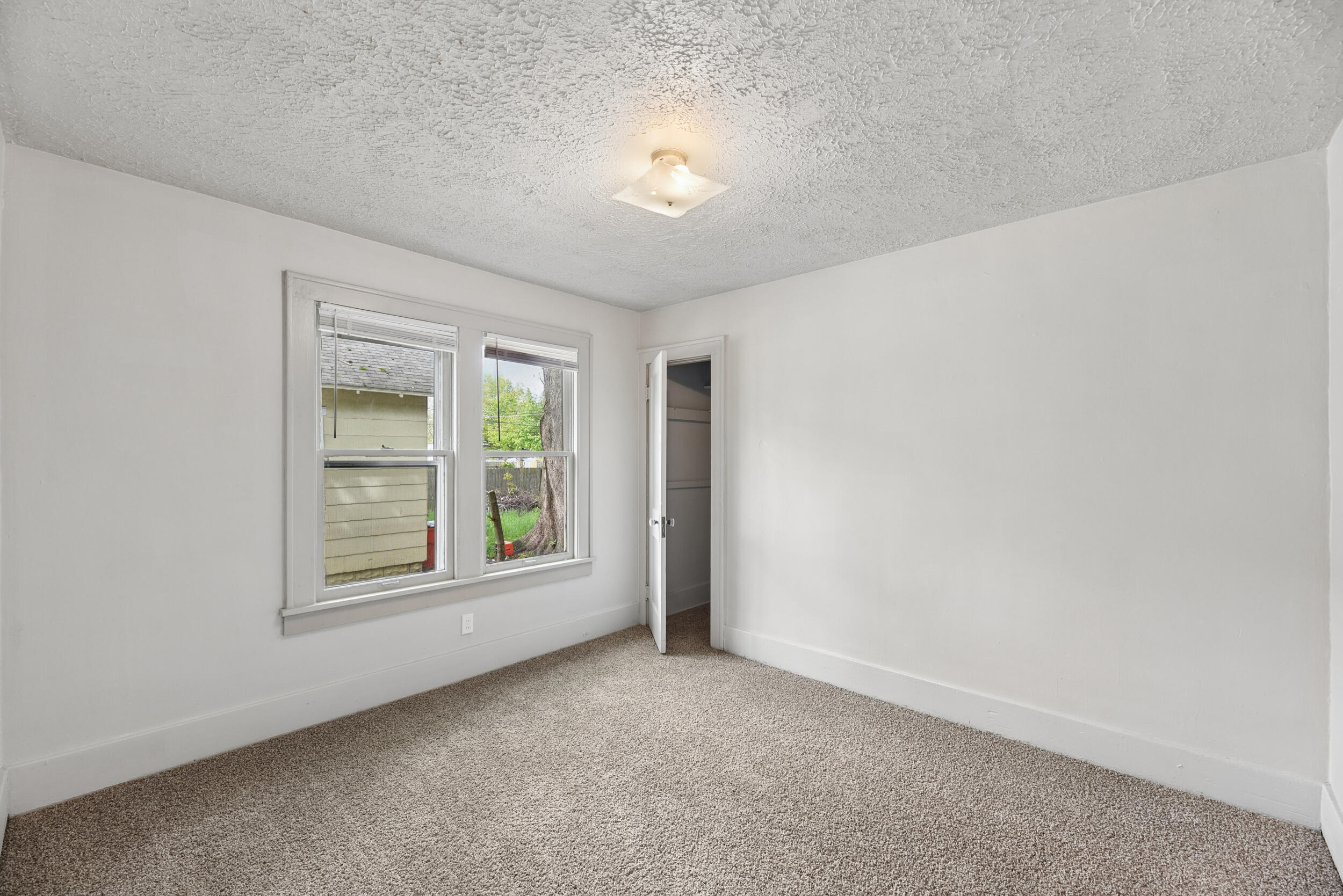 1135 Lavette Avenue Benton Harbor MI 49022