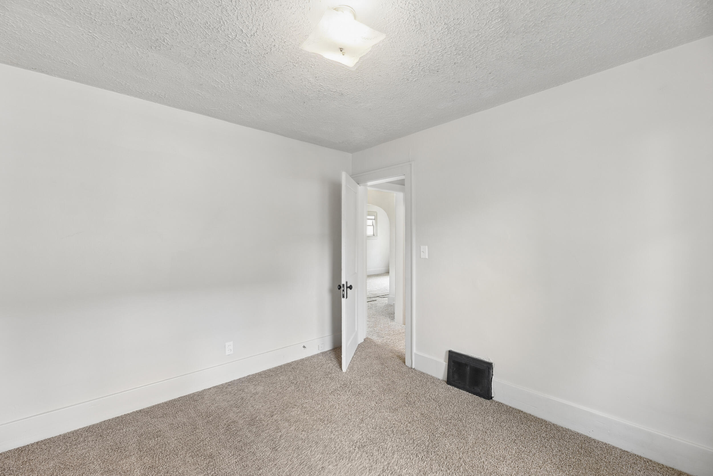 1135 Lavette Avenue Benton Harbor MI 49022