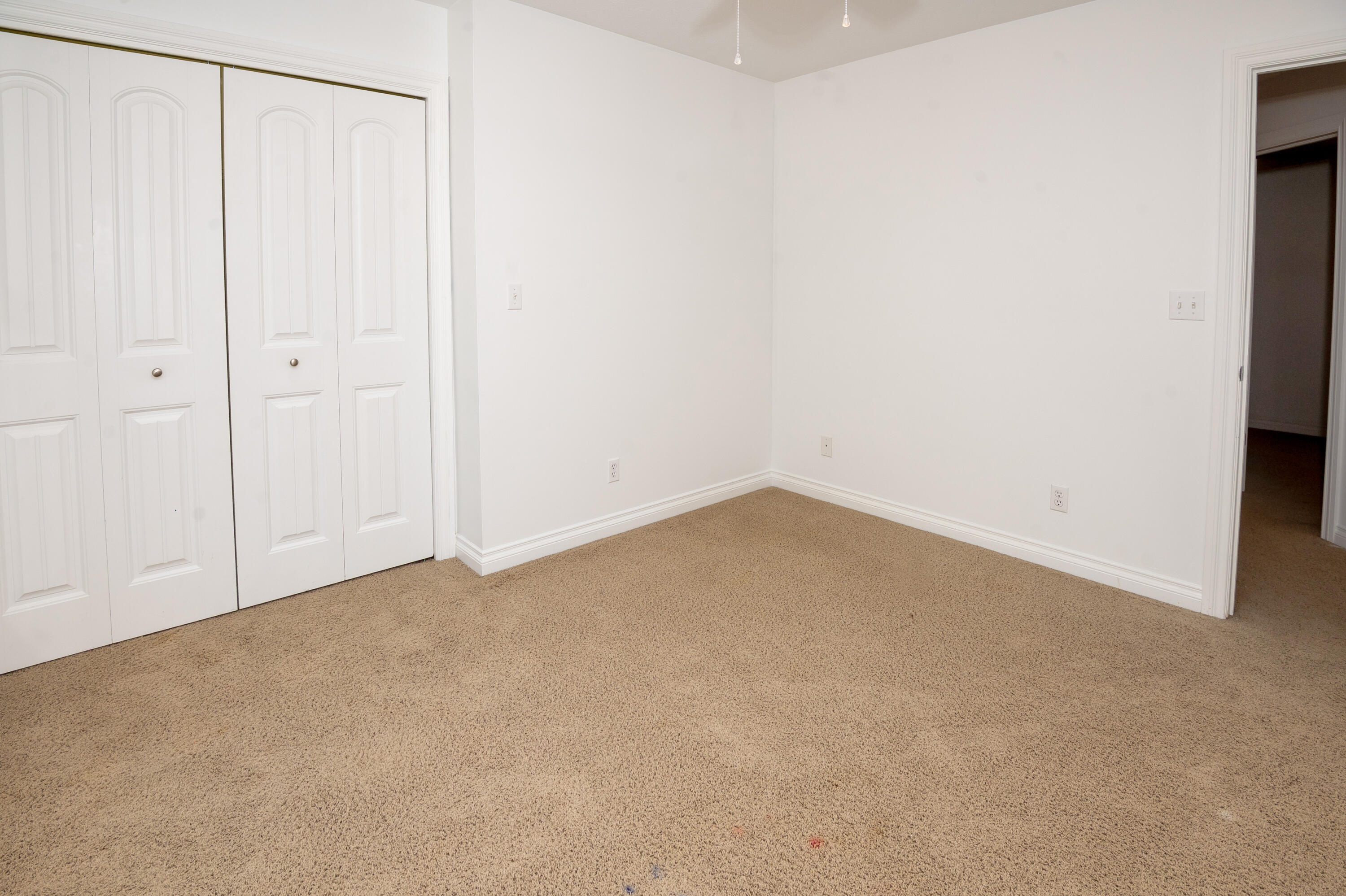 1401 Whispering Trail Benton Harbor MI 49022