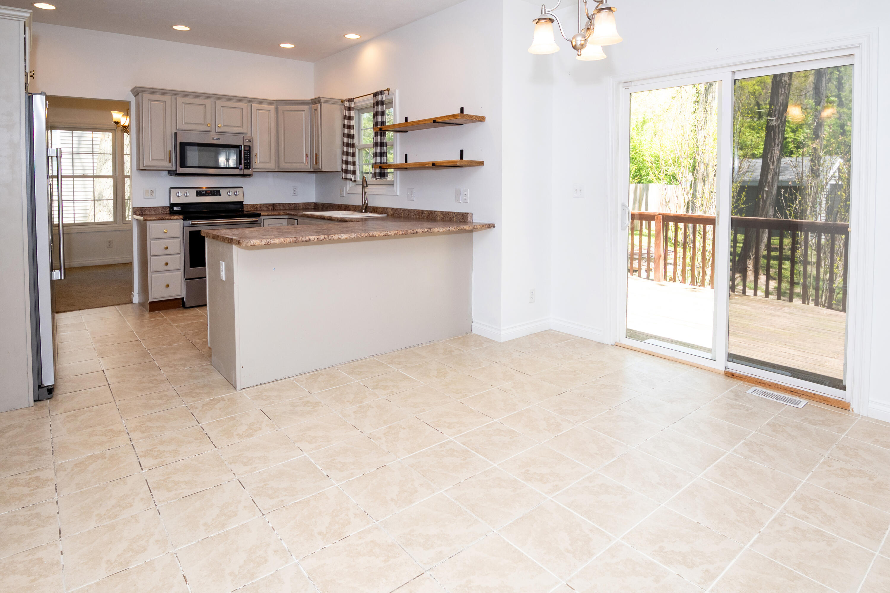 1401 Whispering Trail Benton Harbor MI 49022