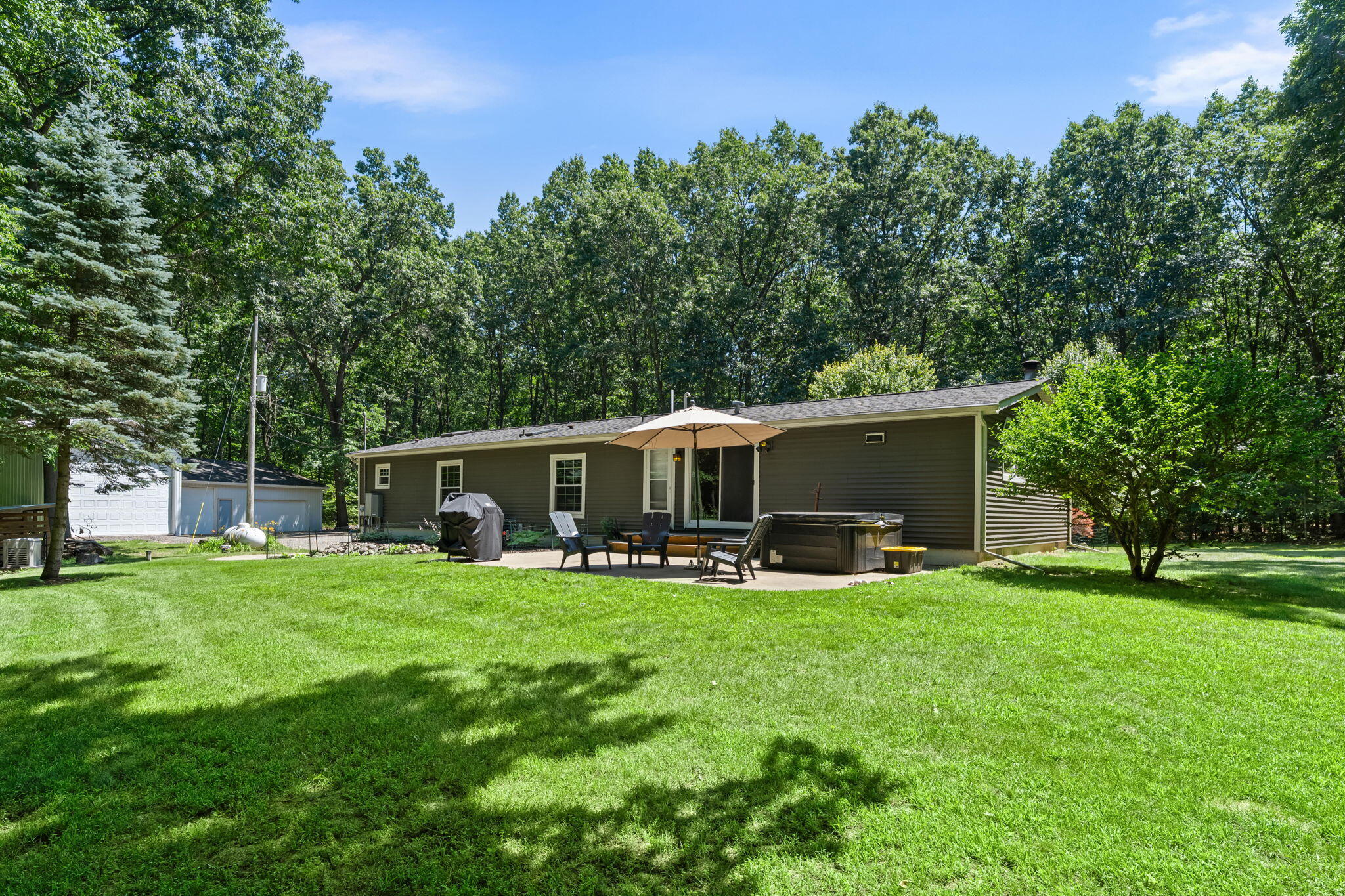 2944 64th Street Fennville MI 49408