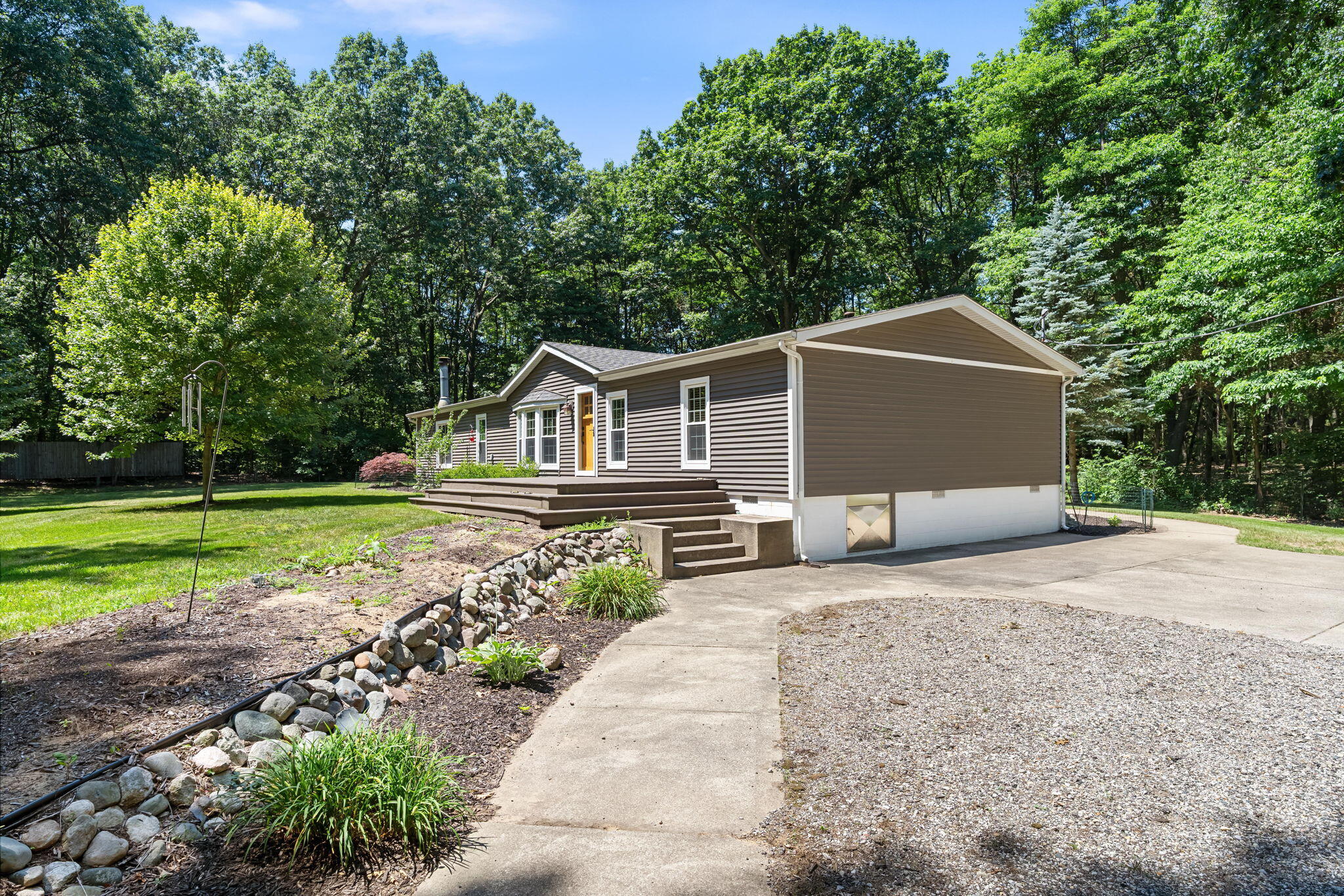 2944 64th Street Fennville MI 49408