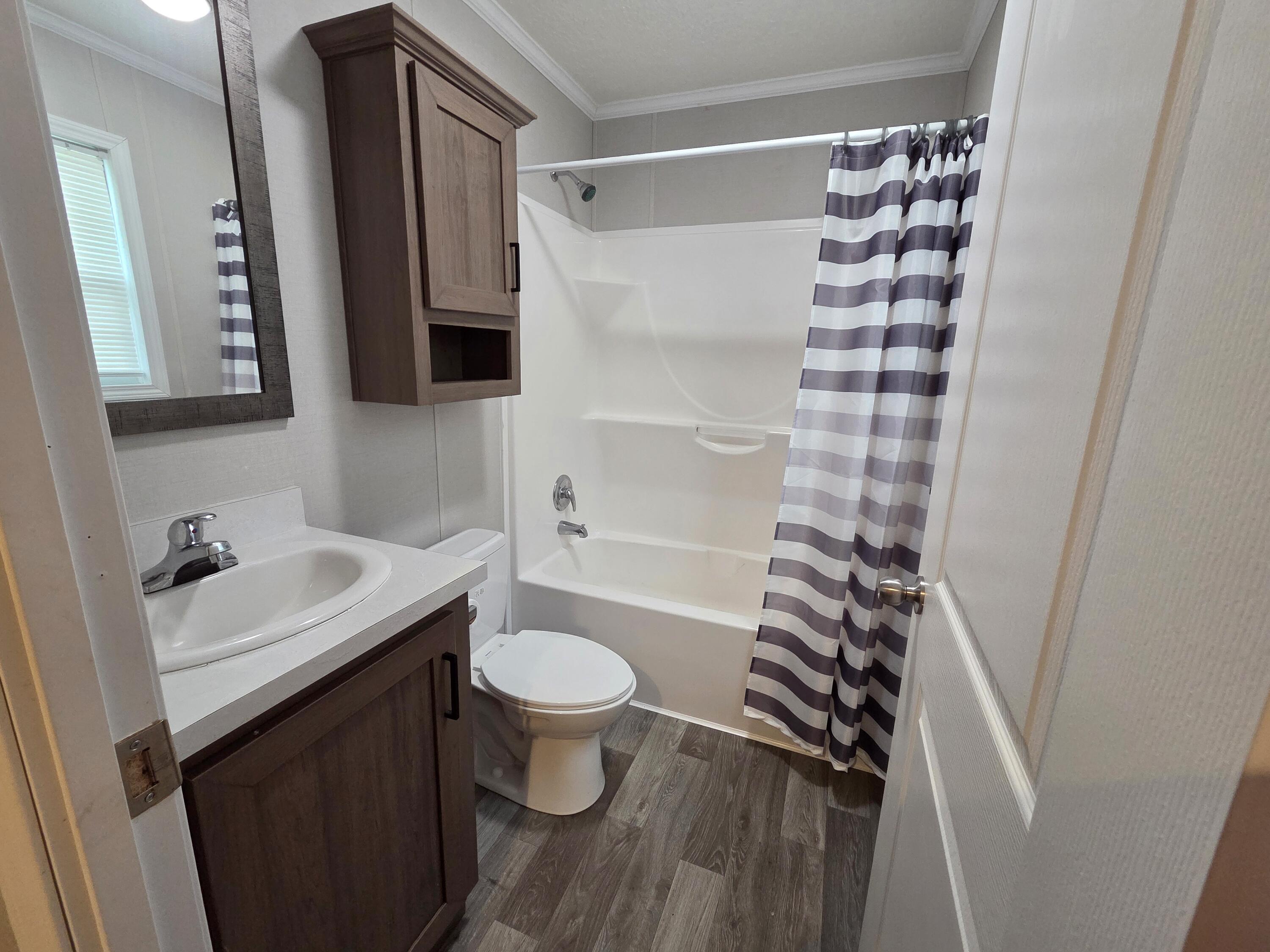638 Courtland Lane Muskegon MI 49442