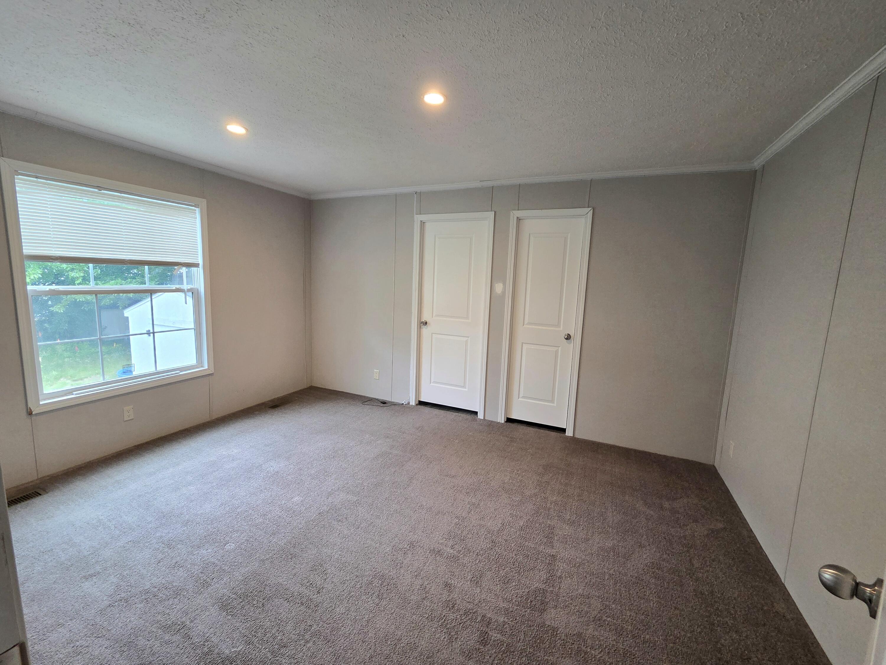 638 Courtland Lane Muskegon MI 49442