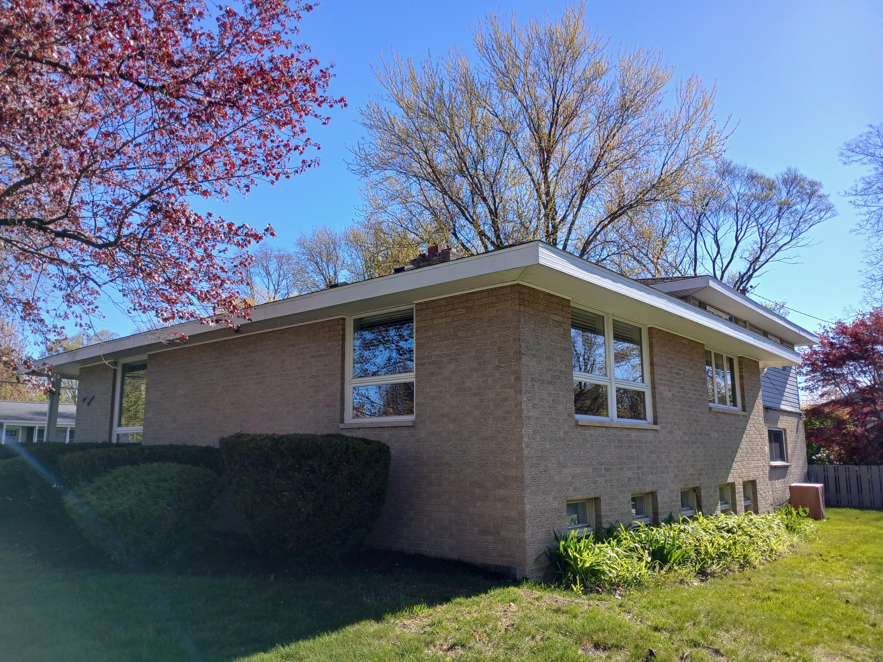 318 N Emily Street Ludington MI 49431