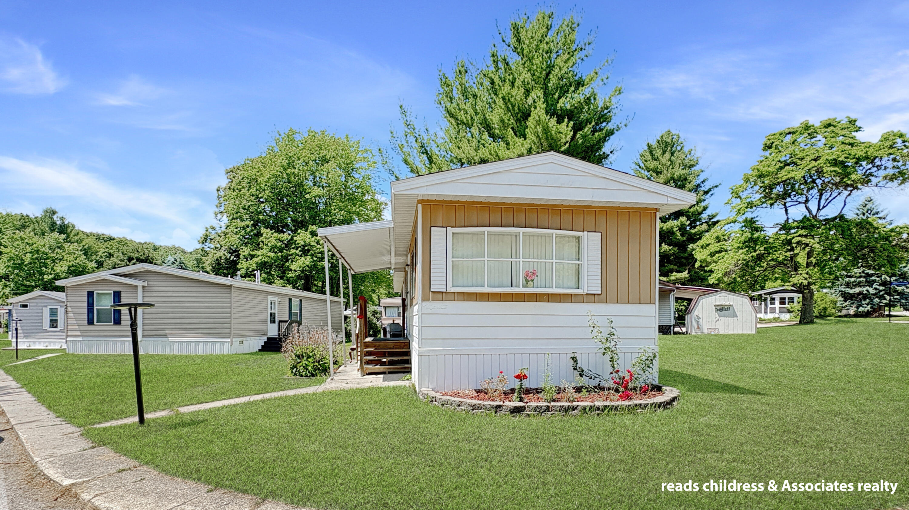 4443 Cedar Wood Street NE Rockford MI 49341