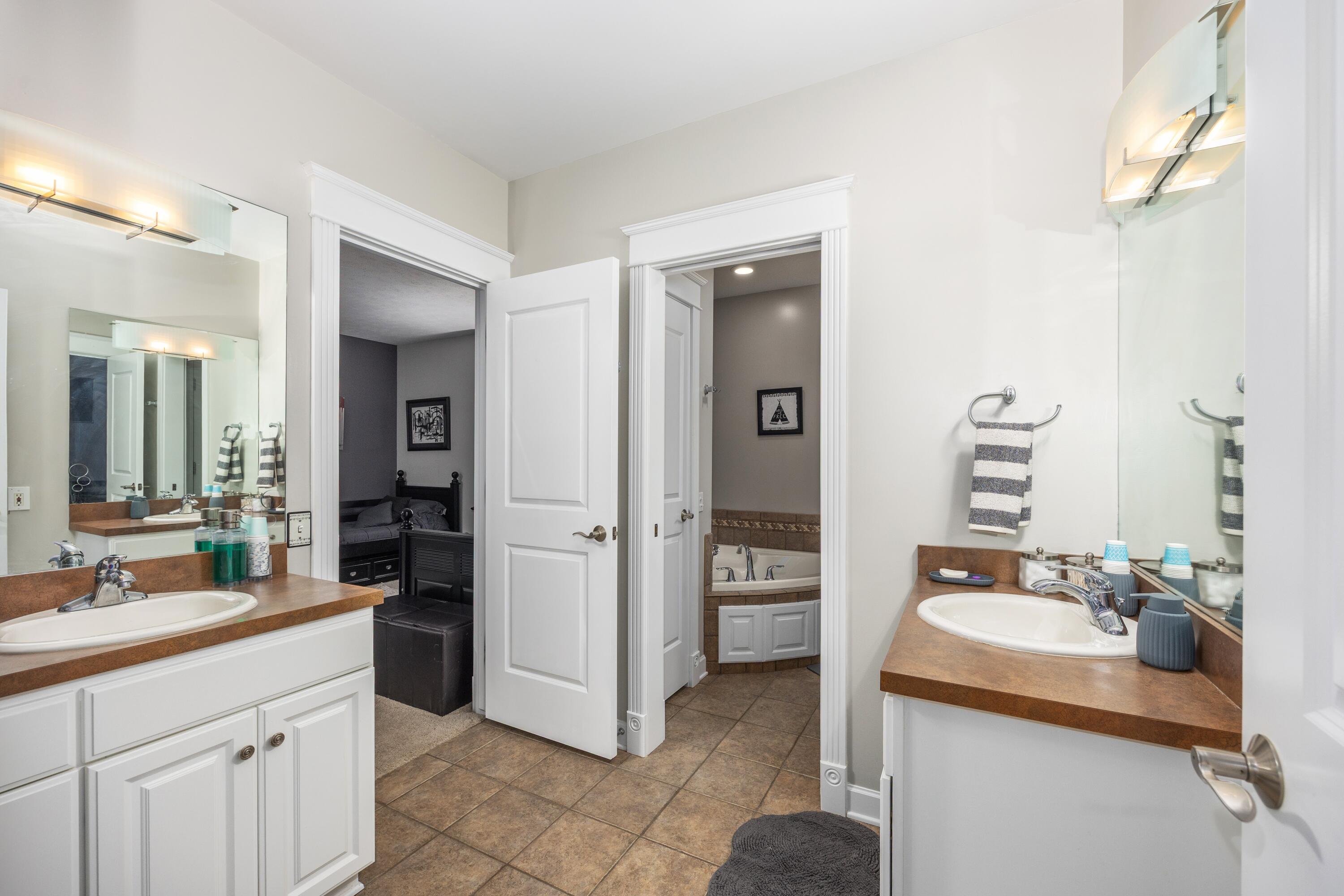 3300 Bluewater Pines Drive NE Grand Rapids MI 49525