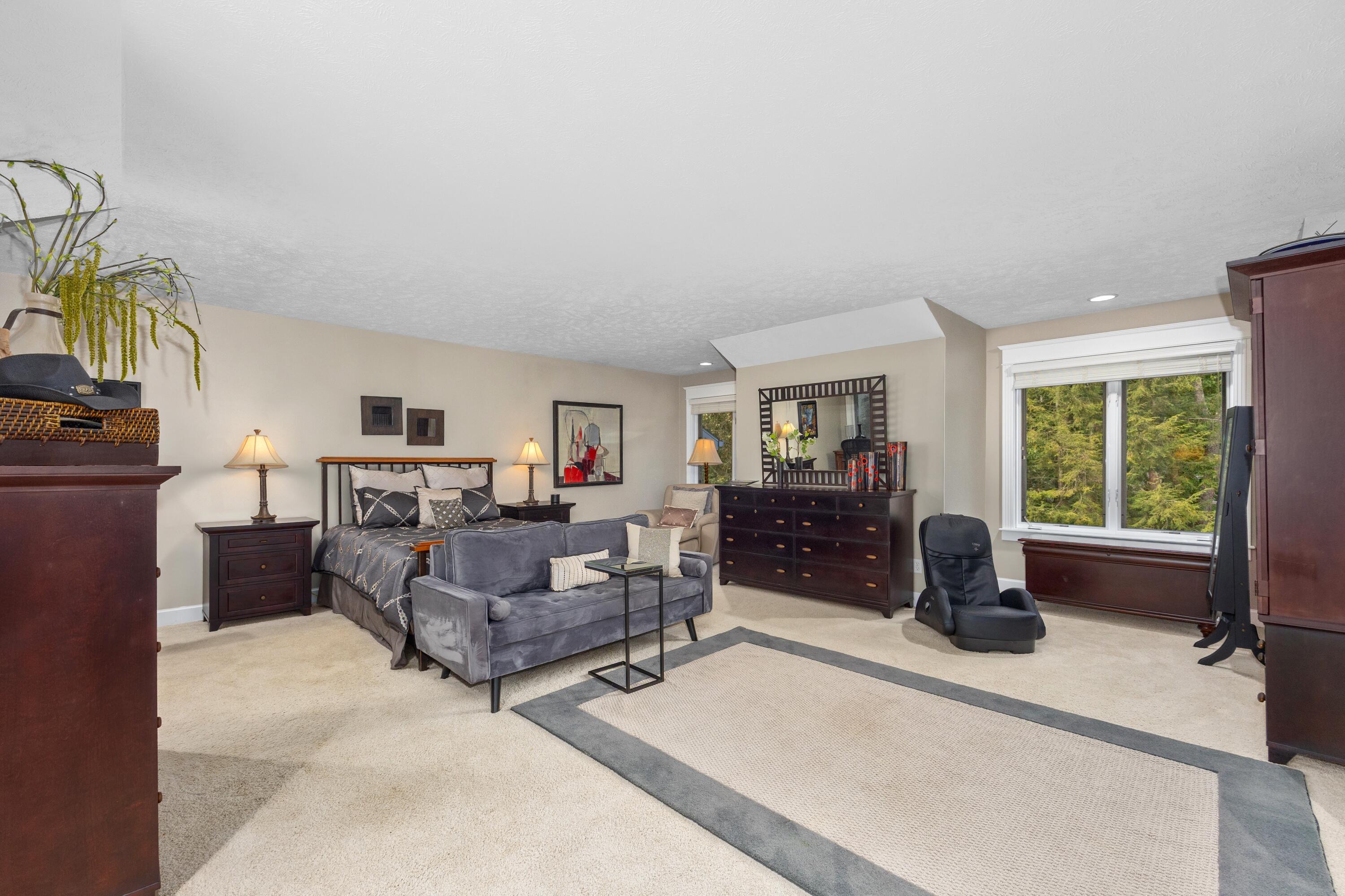 3300 Bluewater Pines Drive NE Grand Rapids MI 49525
