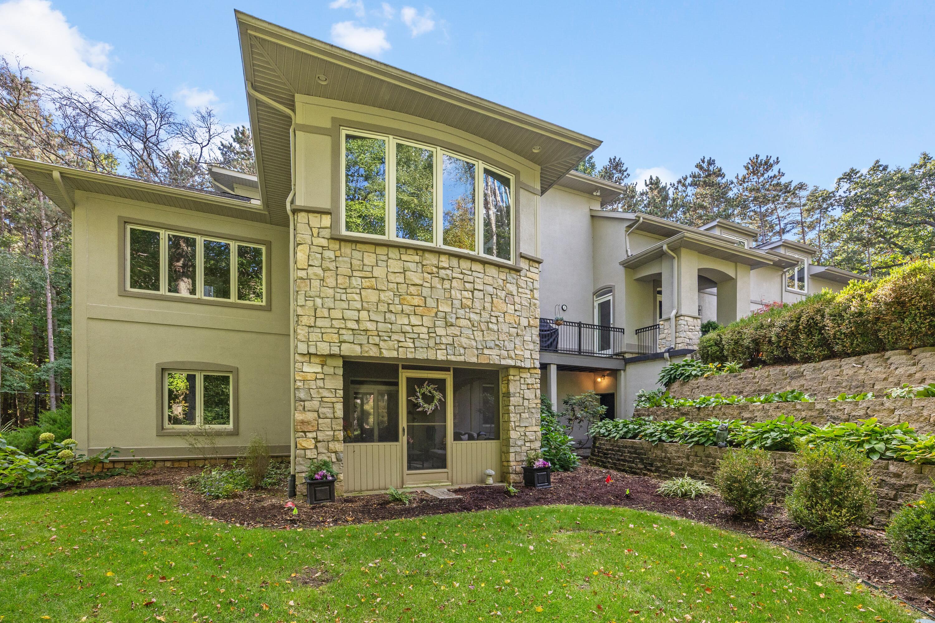 3300 Bluewater Pines Drive NE Grand Rapids MI 49525