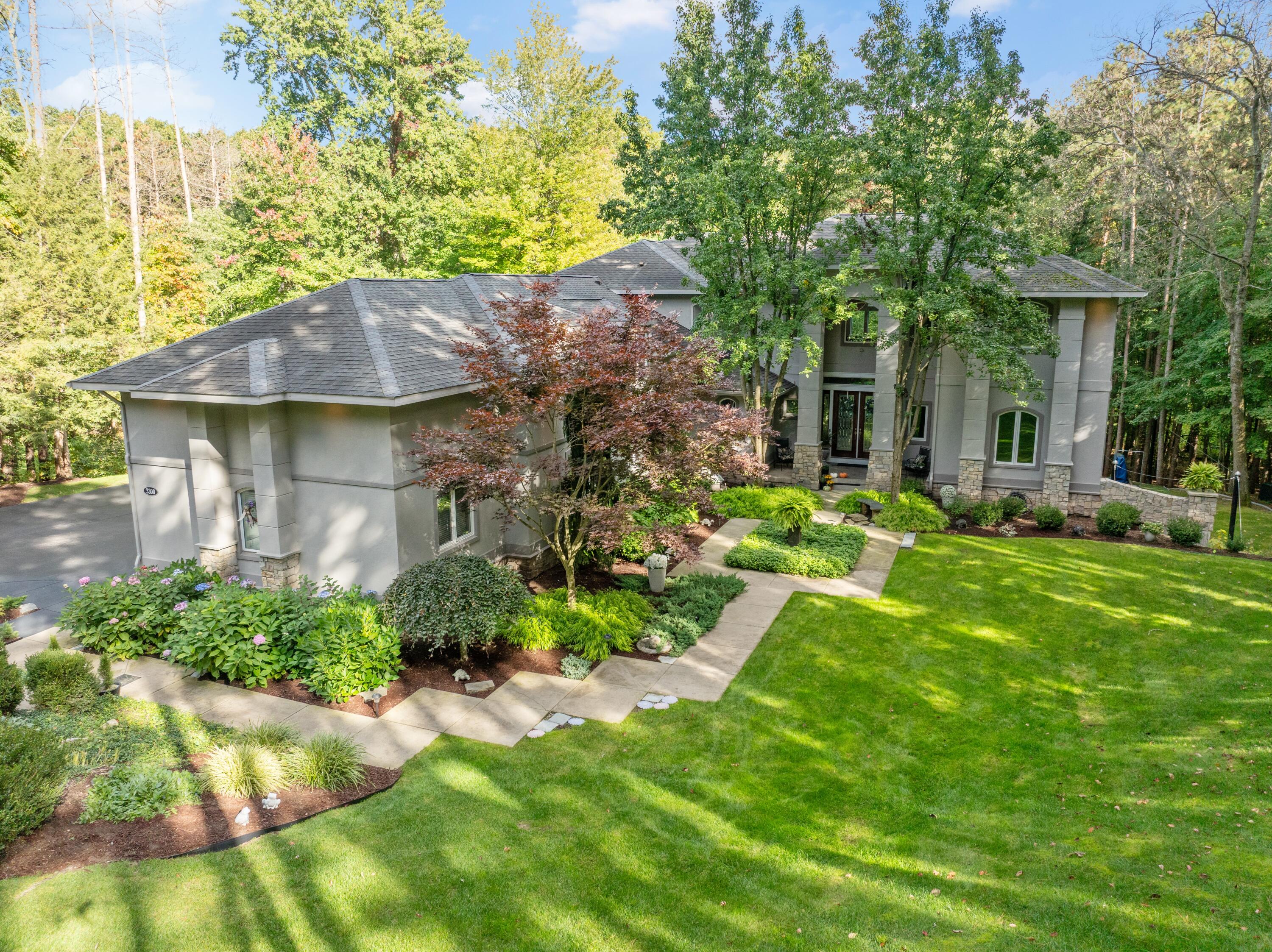 3300 Bluewater Pines Drive NE Grand Rapids MI 49525