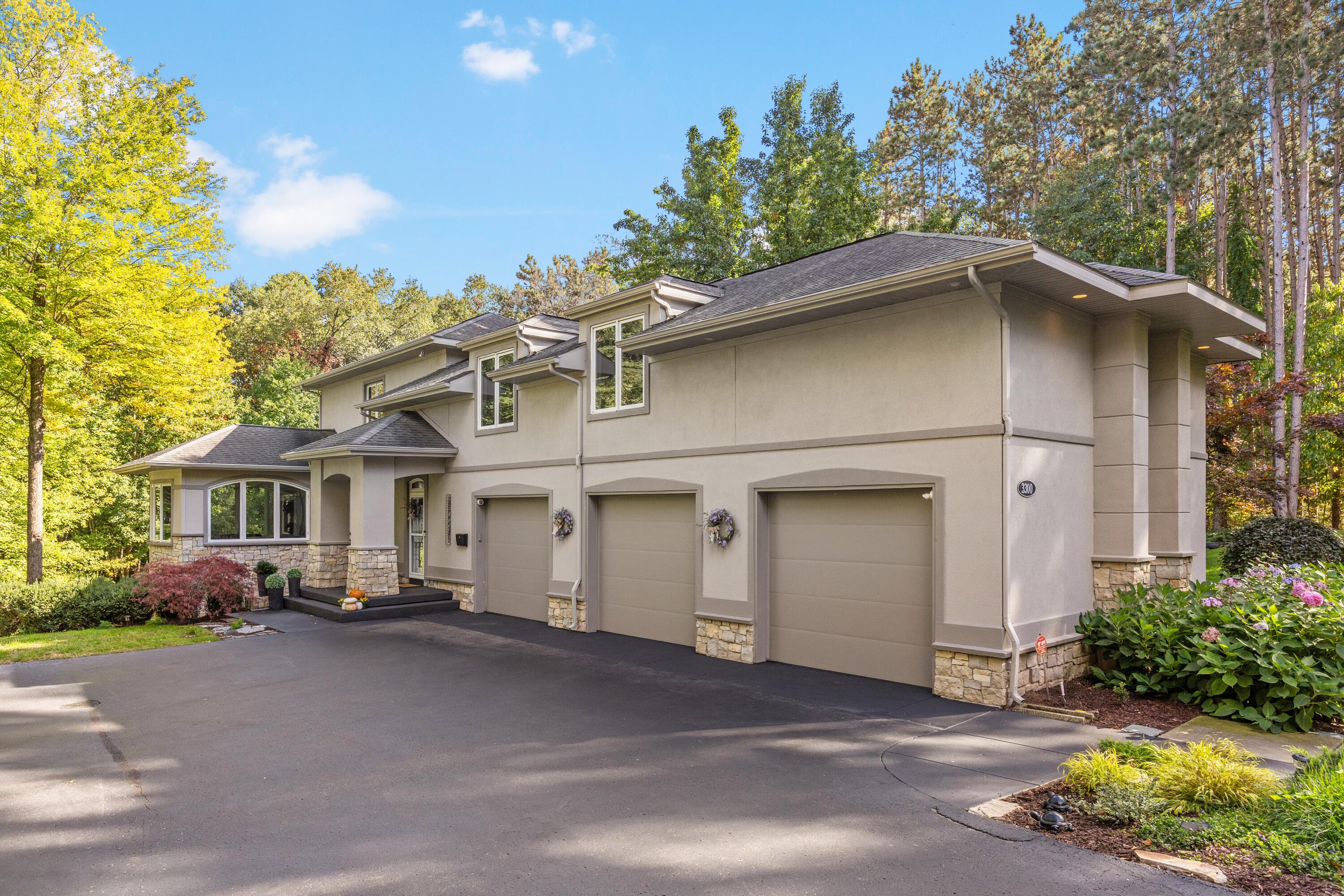 3300 Bluewater Pines Drive NE Grand Rapids MI 49525
