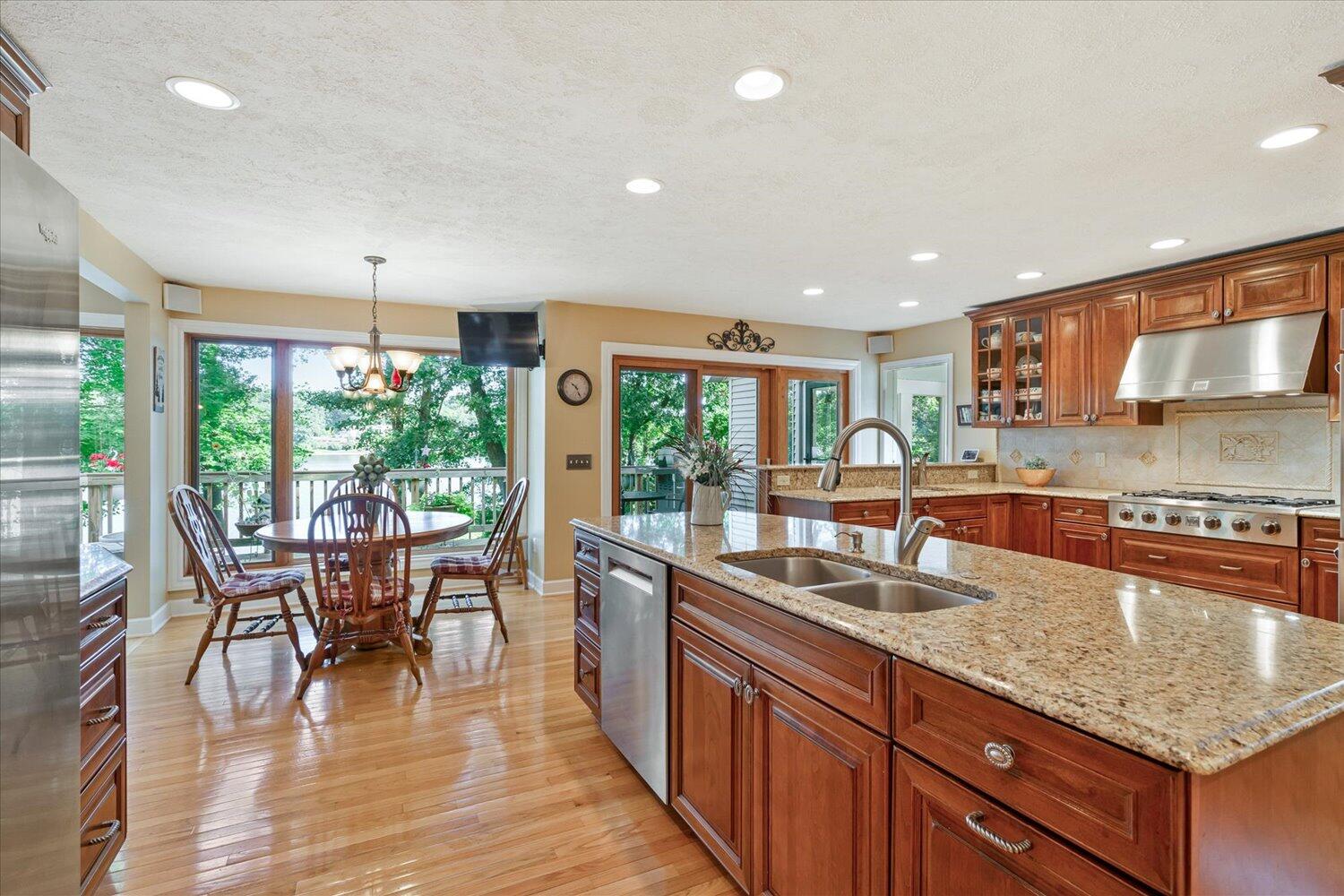 7414 Field Bay Avenue Kalamazoo MI 49009