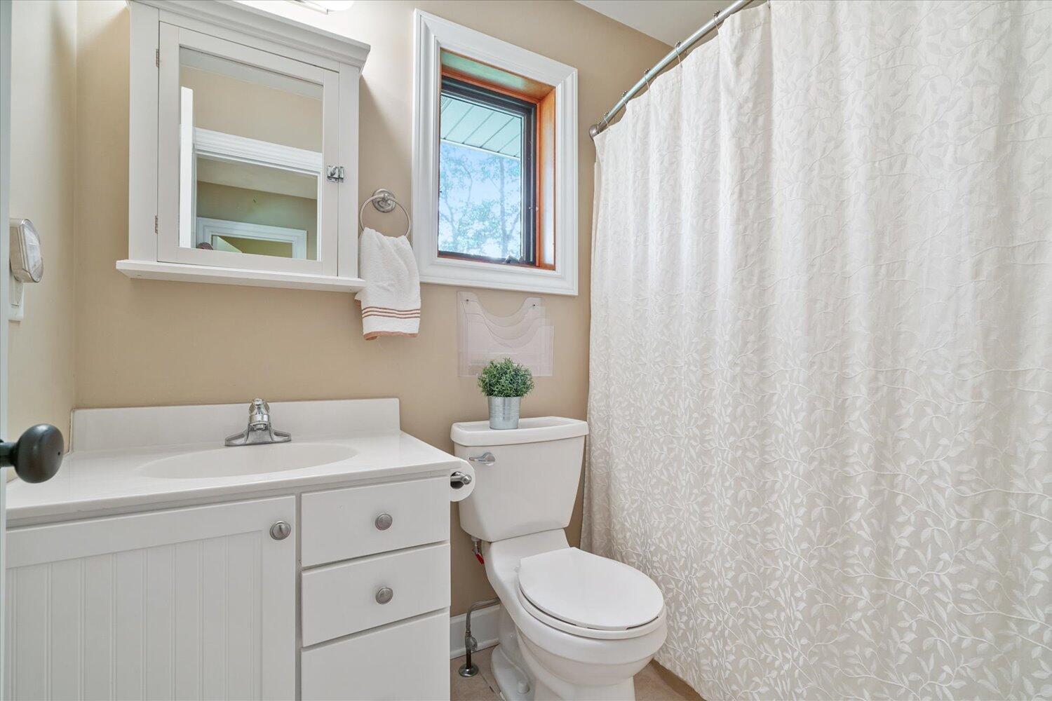 7414 Field Bay Avenue Kalamazoo MI 49009