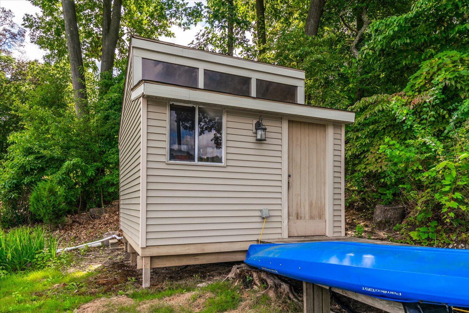 7414 Field Bay Avenue Kalamazoo MI 49009