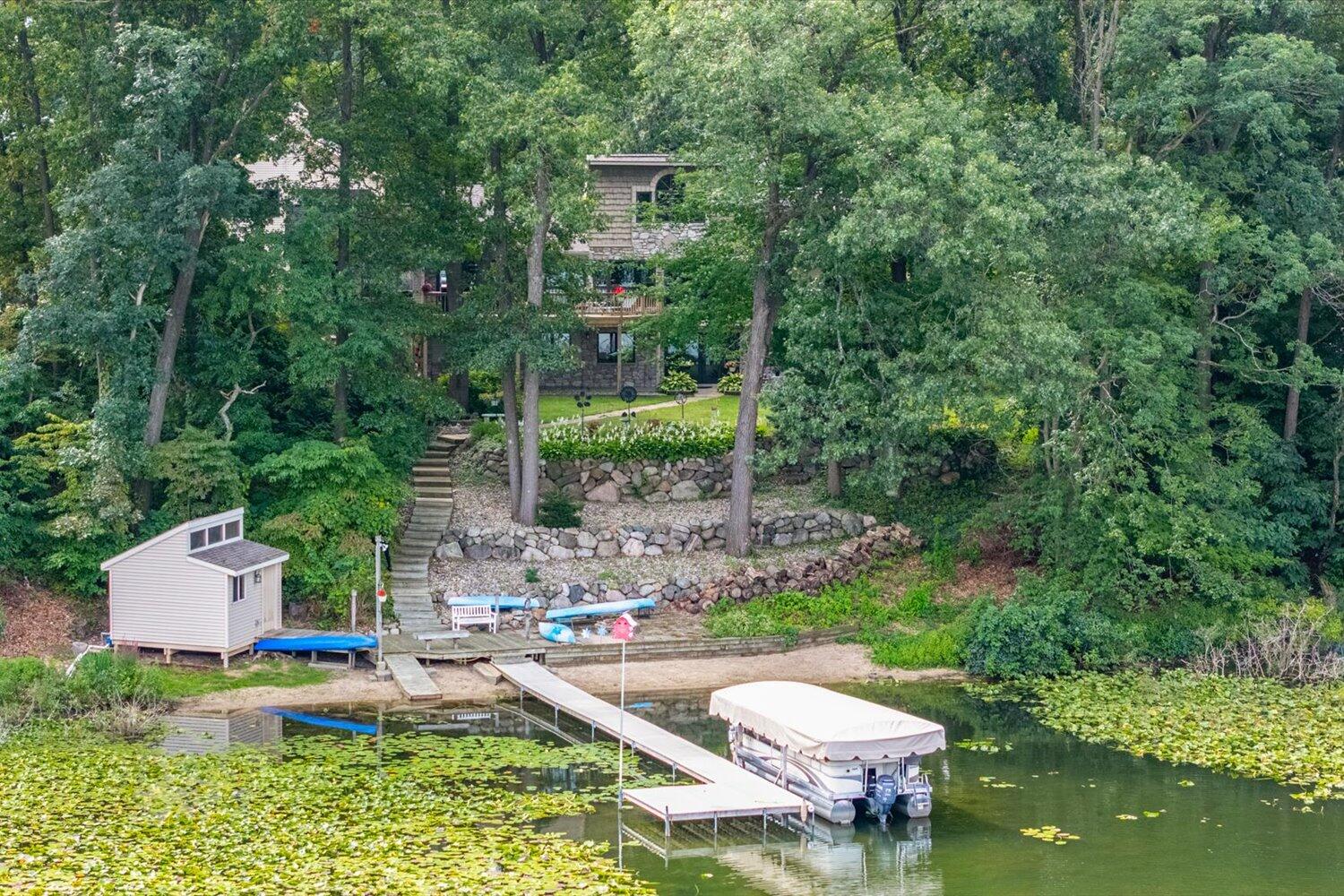 7414 Field Bay Avenue Kalamazoo MI 49009
