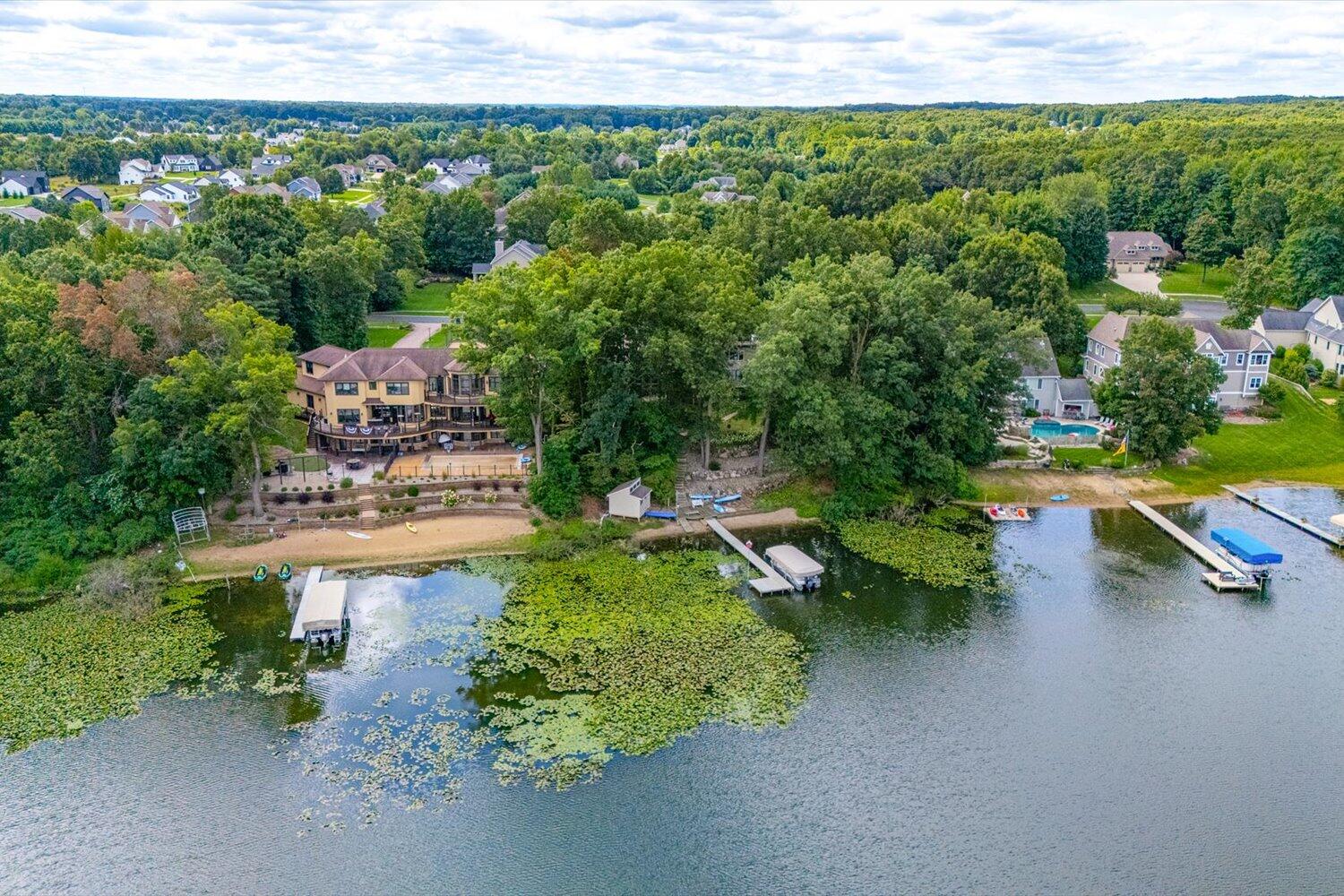 7414 Field Bay Avenue Kalamazoo MI 49009