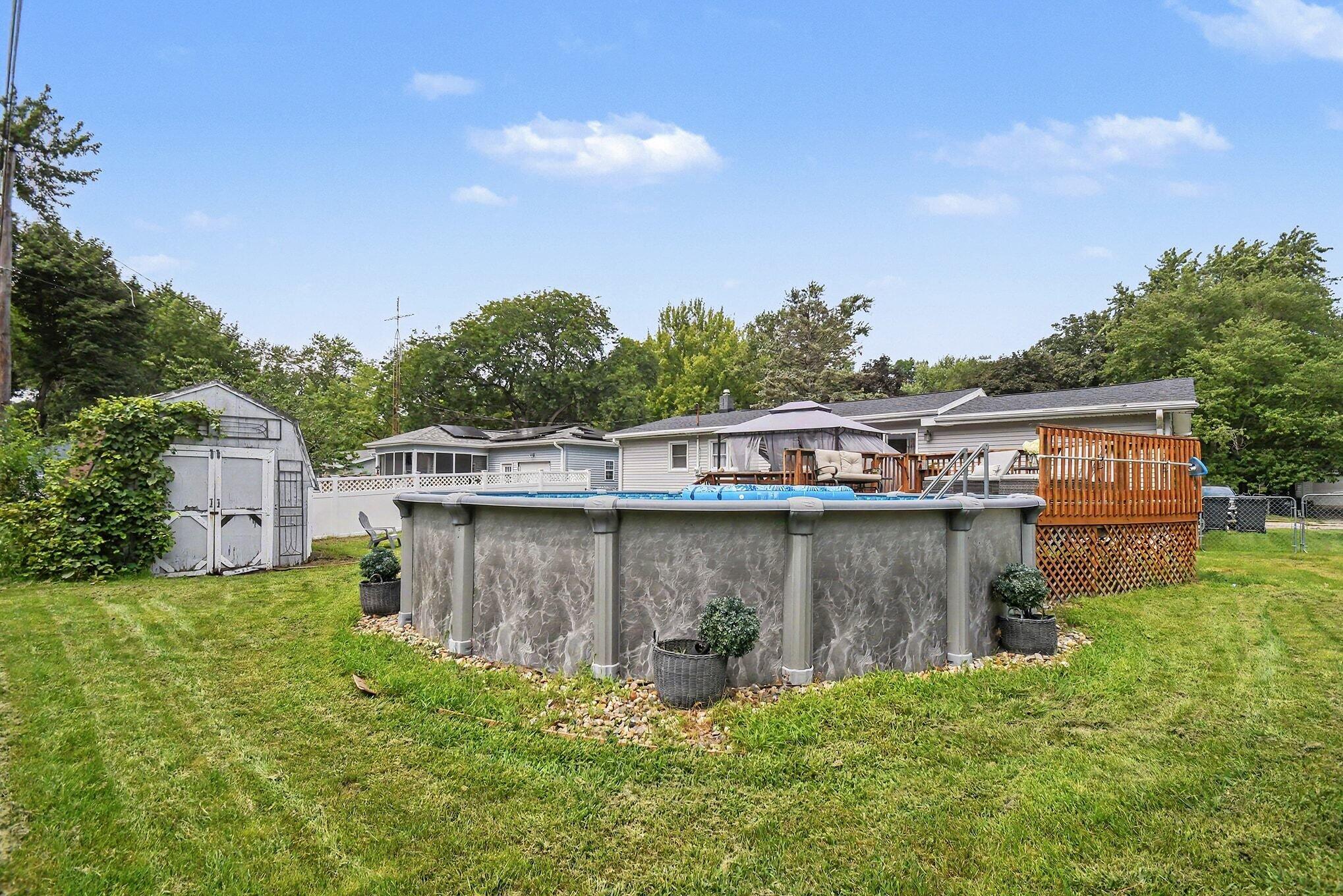 4562 Vista Drive Bridgman MI 49106