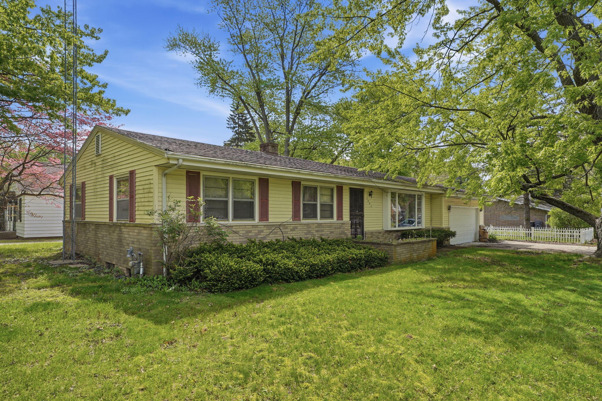 1551 Pontiac Road Benton Harbor MI 49022