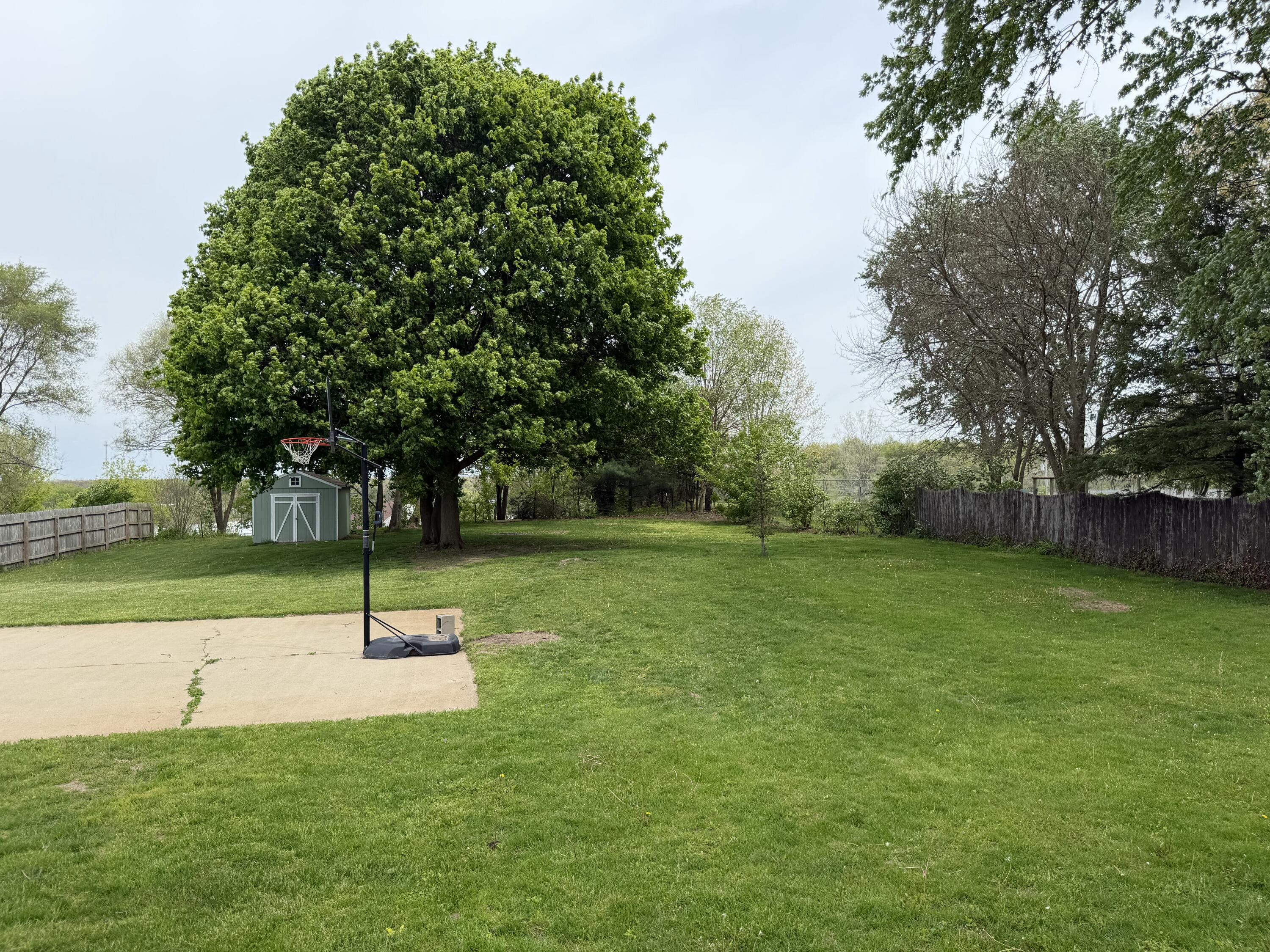 2657 Thayer Avenue Kalamazoo MI 49004