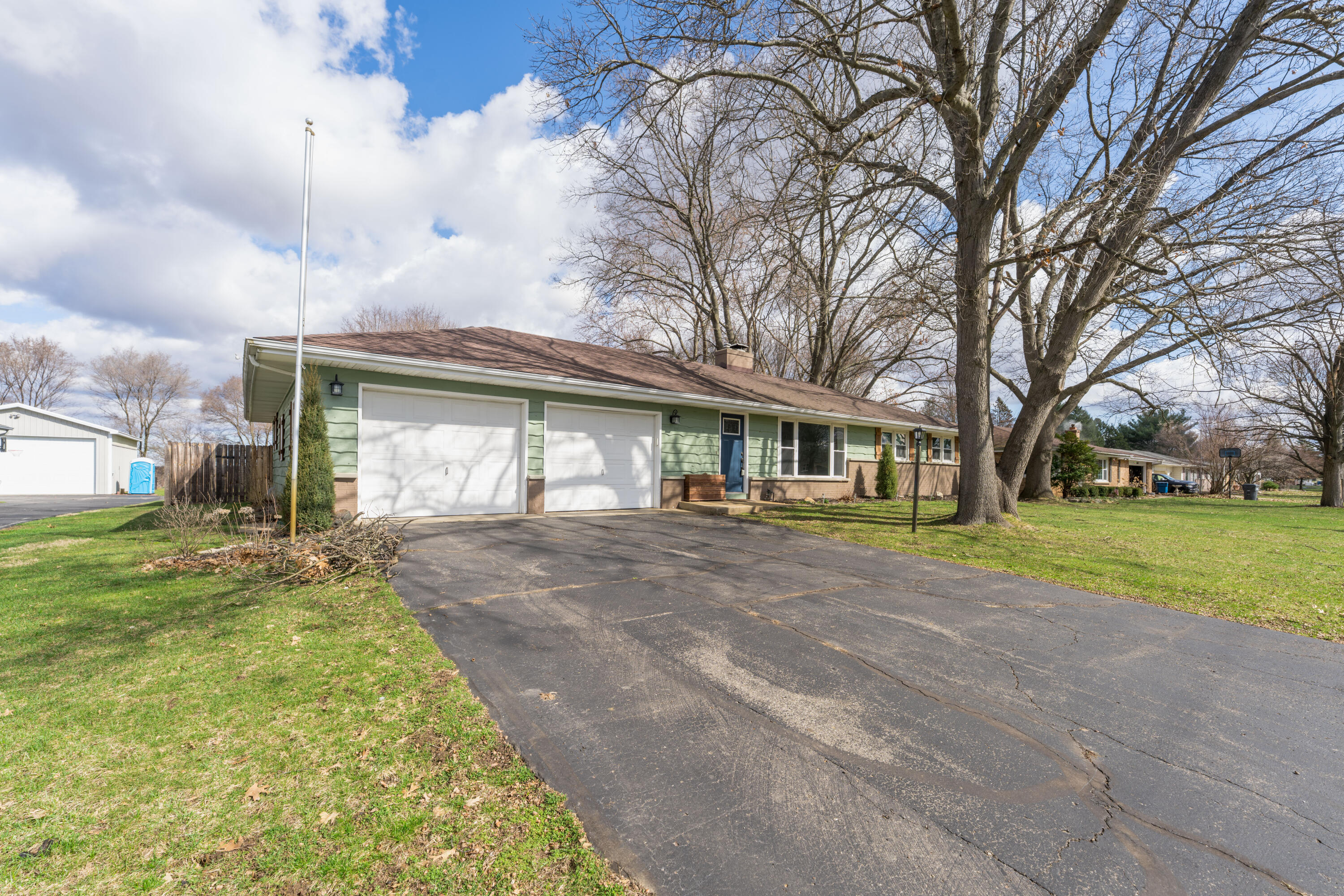 2657 Thayer Avenue Kalamazoo MI 49004