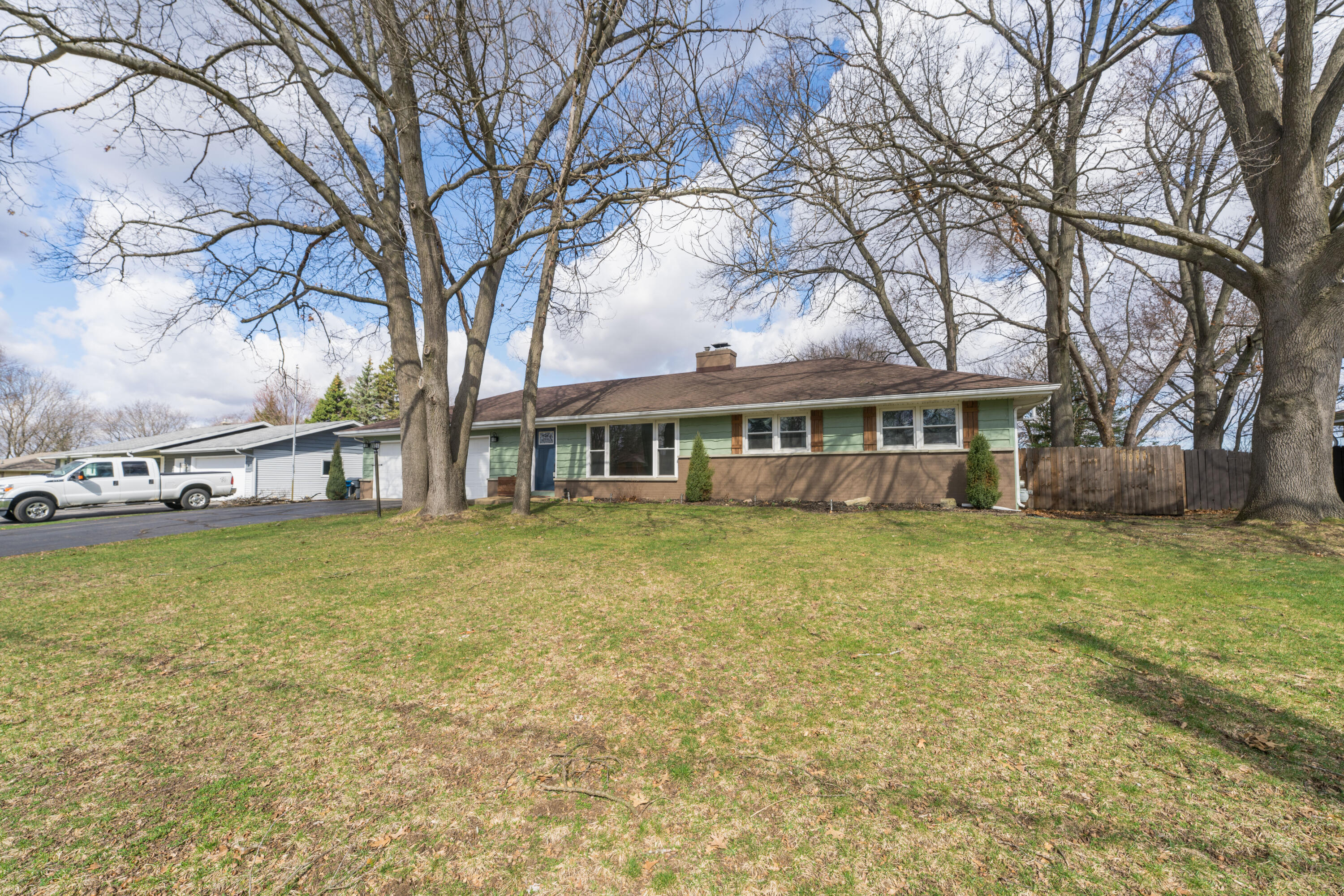 2657 Thayer Avenue Kalamazoo MI 49004