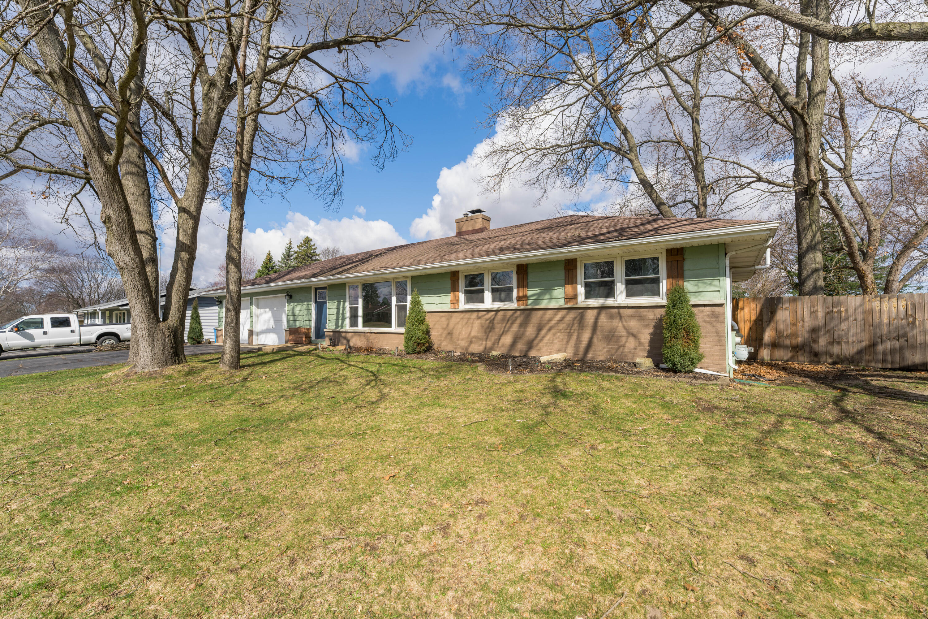 2657 Thayer Avenue Kalamazoo MI 49004