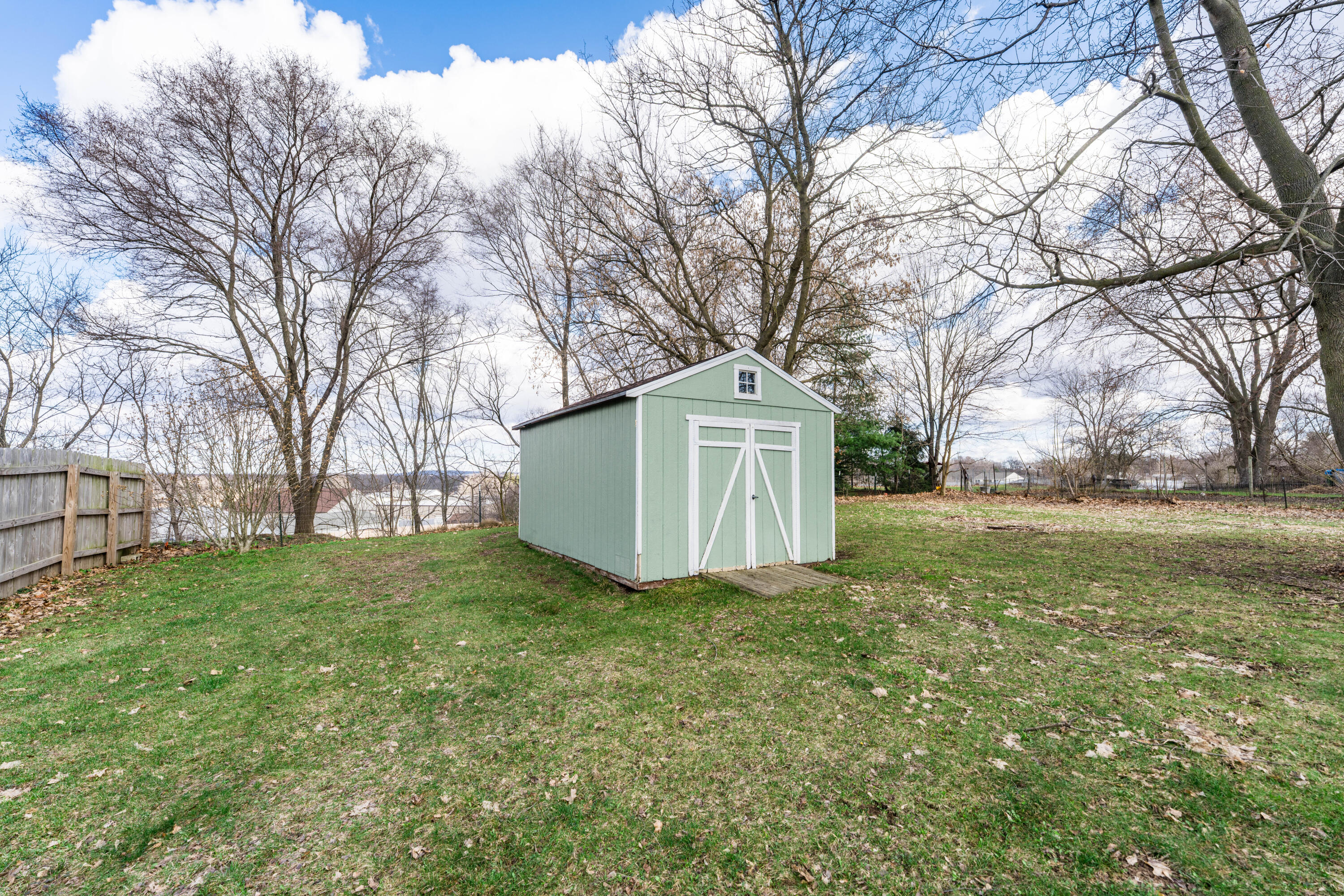 2657 Thayer Avenue Kalamazoo MI 49004