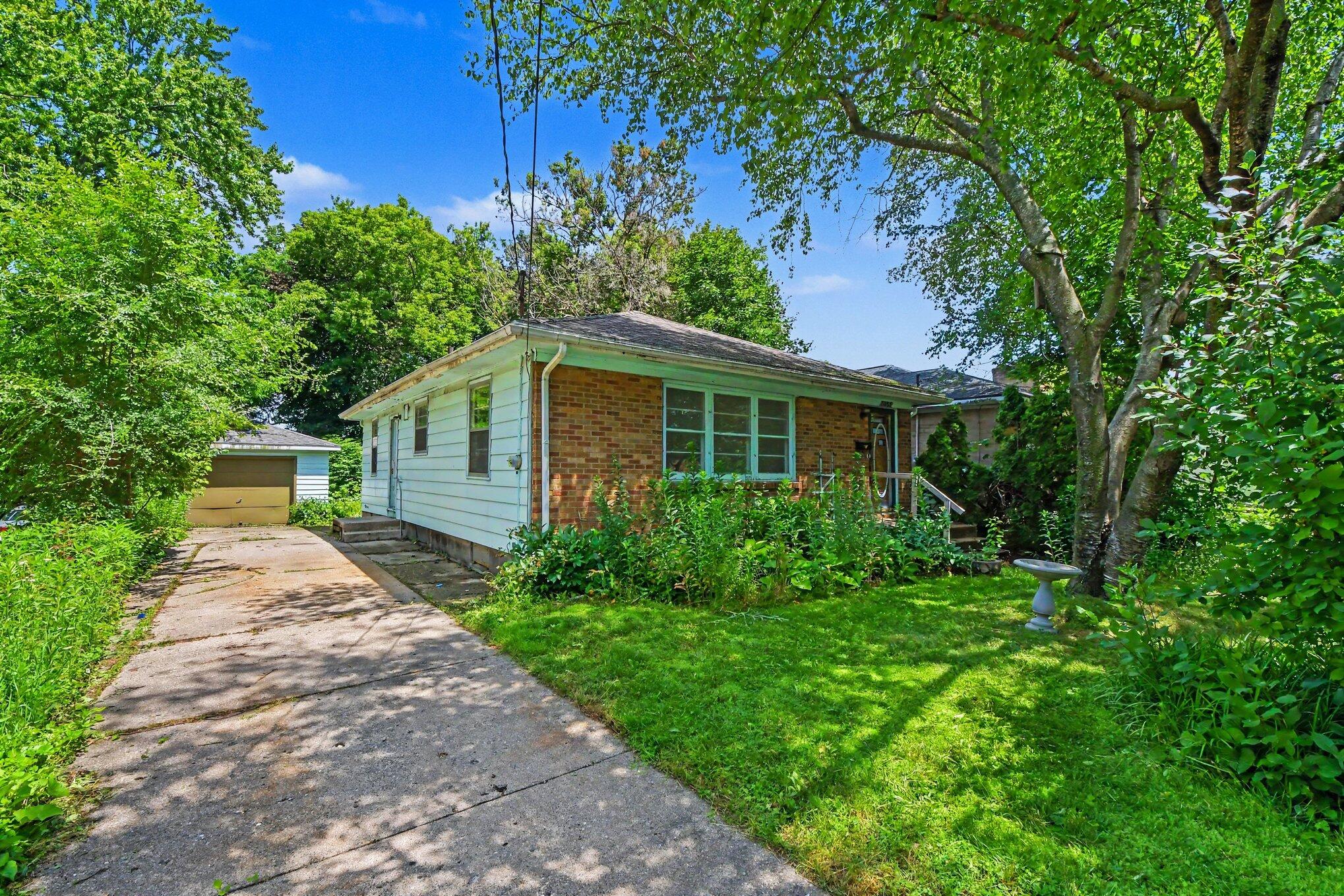 1057 Lyon Street NE Grand Rapids MI 49503