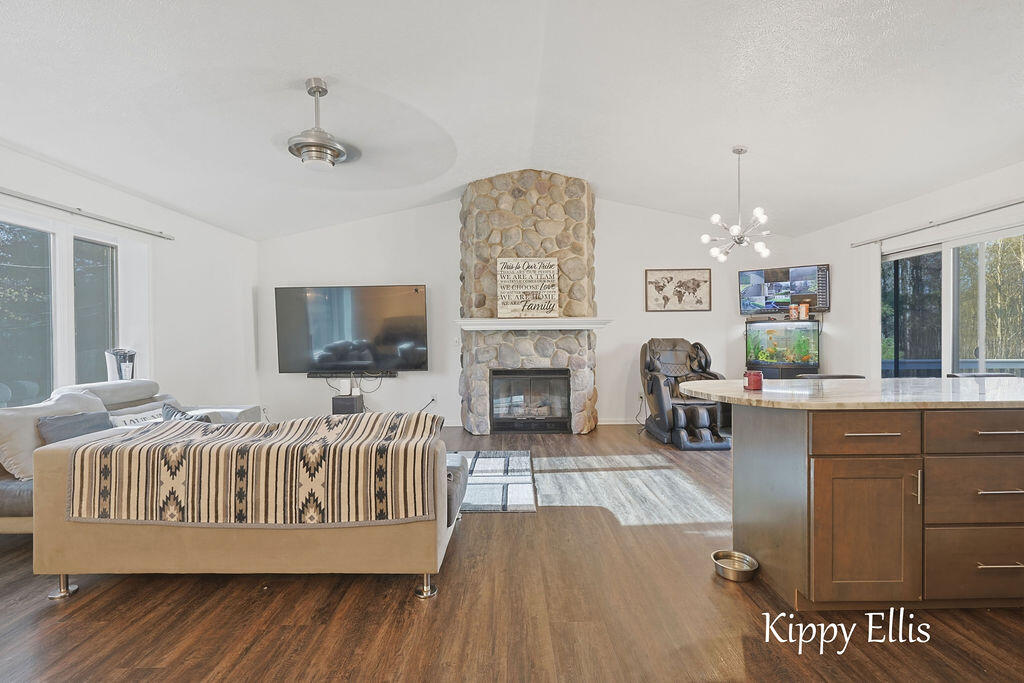 566 S Dangl Road Muskegon MI 49442