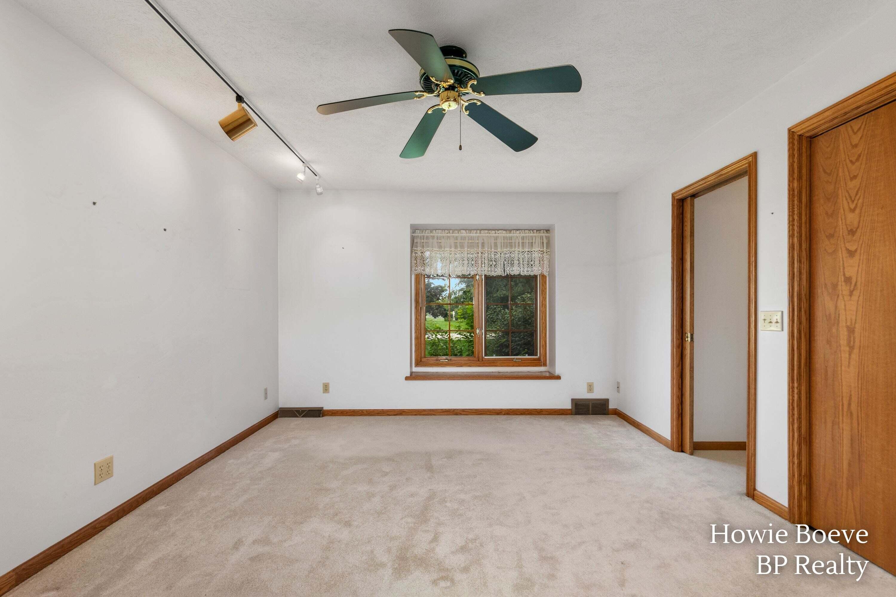 9112 Bluff Lake Street Zeeland MI 49464