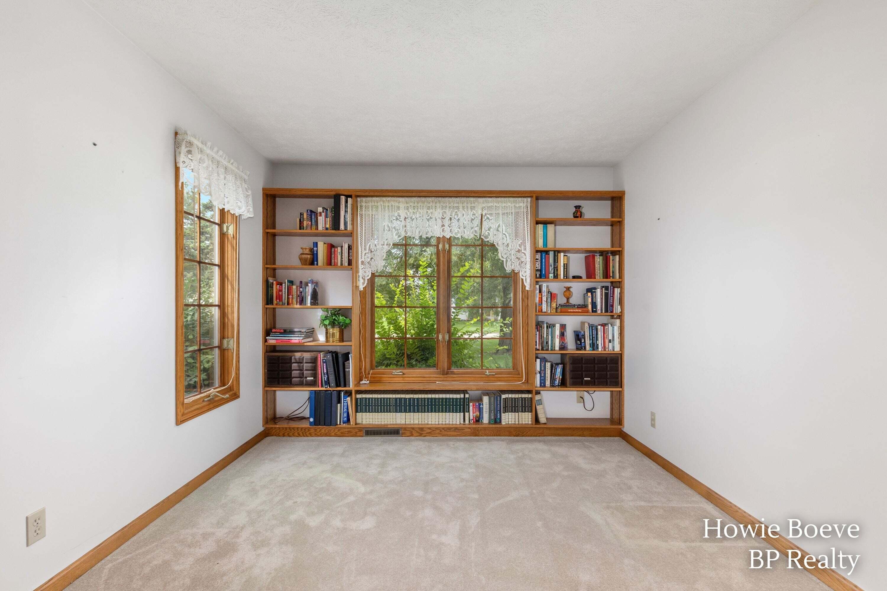 9112 Bluff Lake Street Zeeland MI 49464