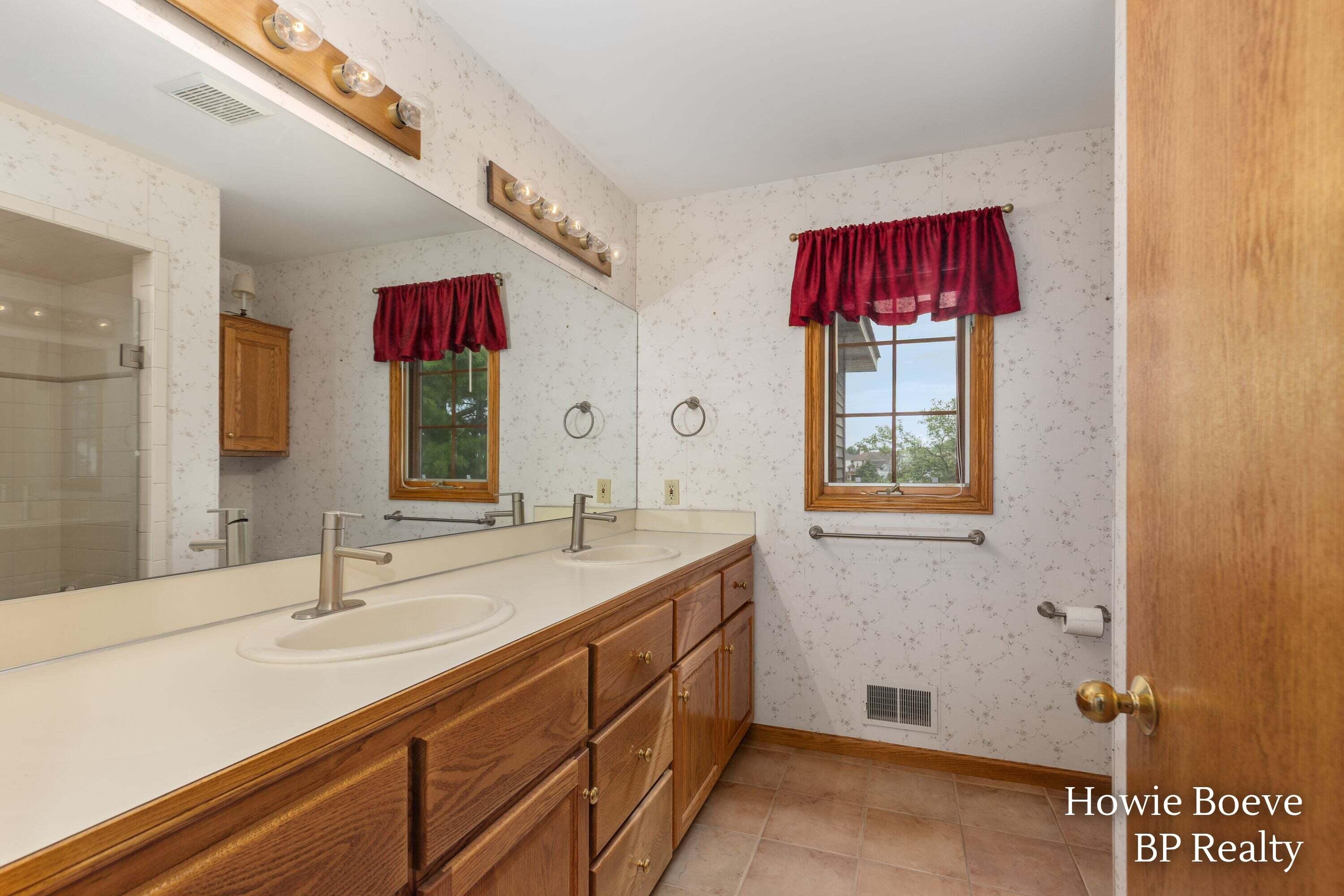 9112 Bluff Lake Street Zeeland MI 49464