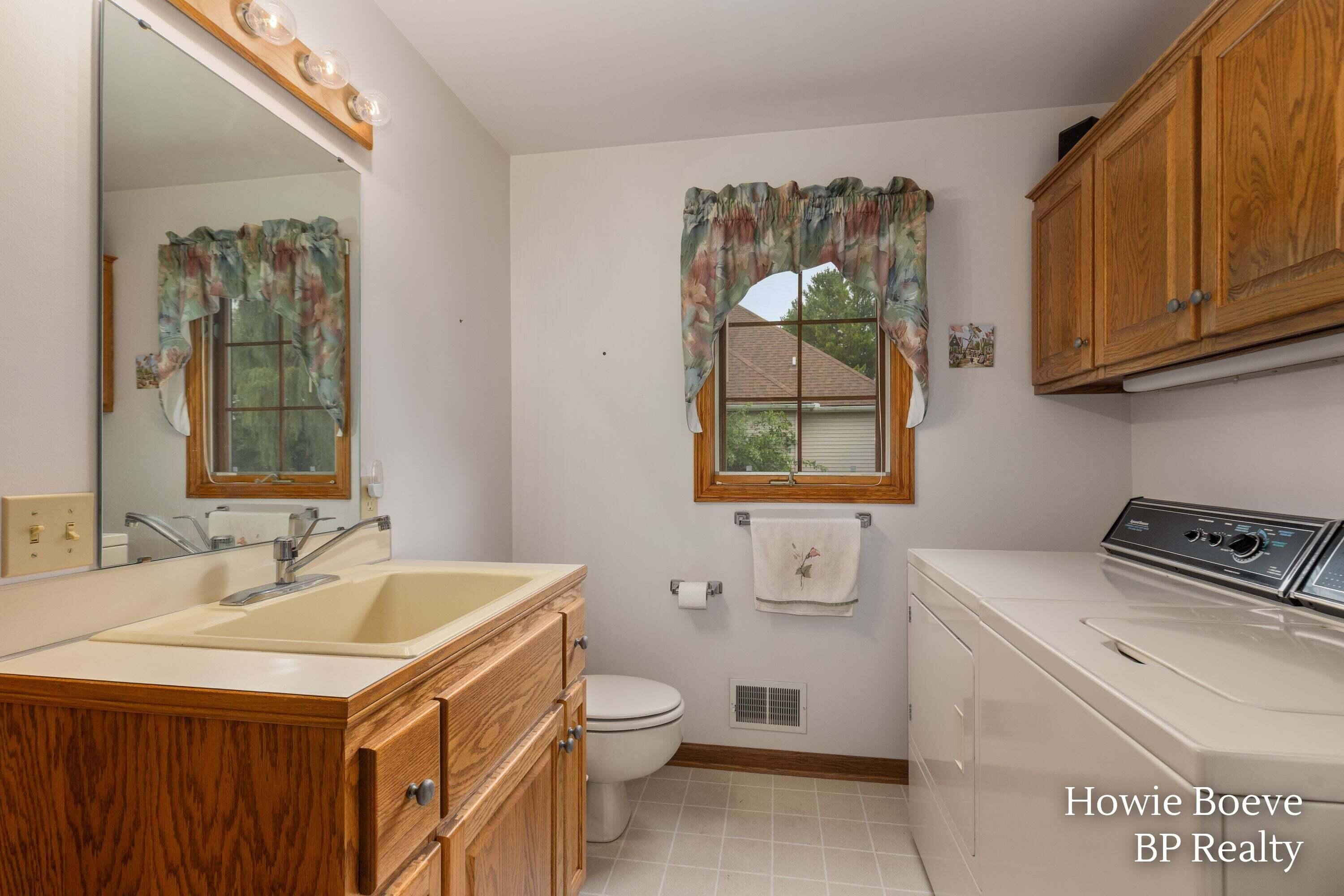 9112 Bluff Lake Street Zeeland MI 49464