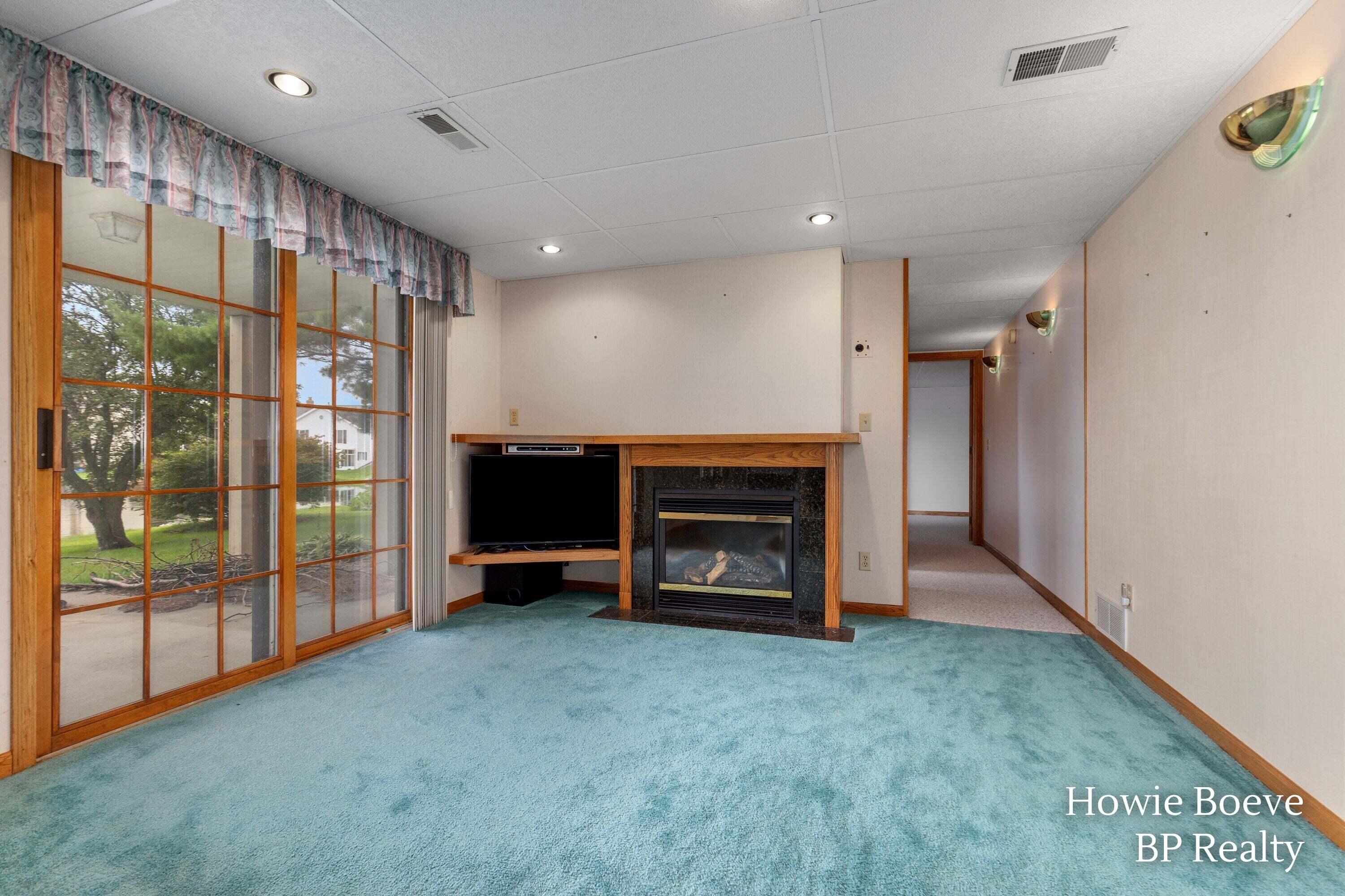 9112 Bluff Lake Street Zeeland MI 49464