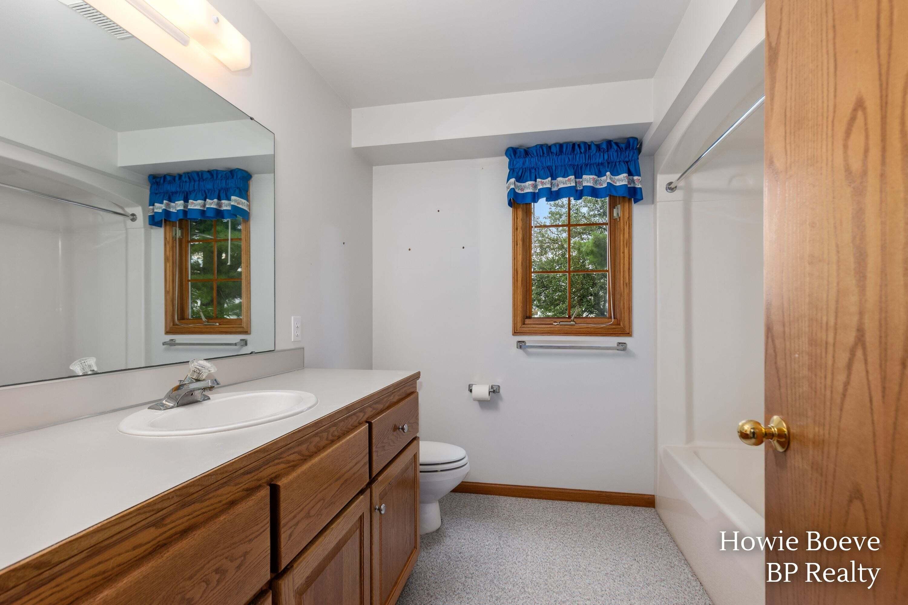 9112 Bluff Lake Street Zeeland MI 49464
