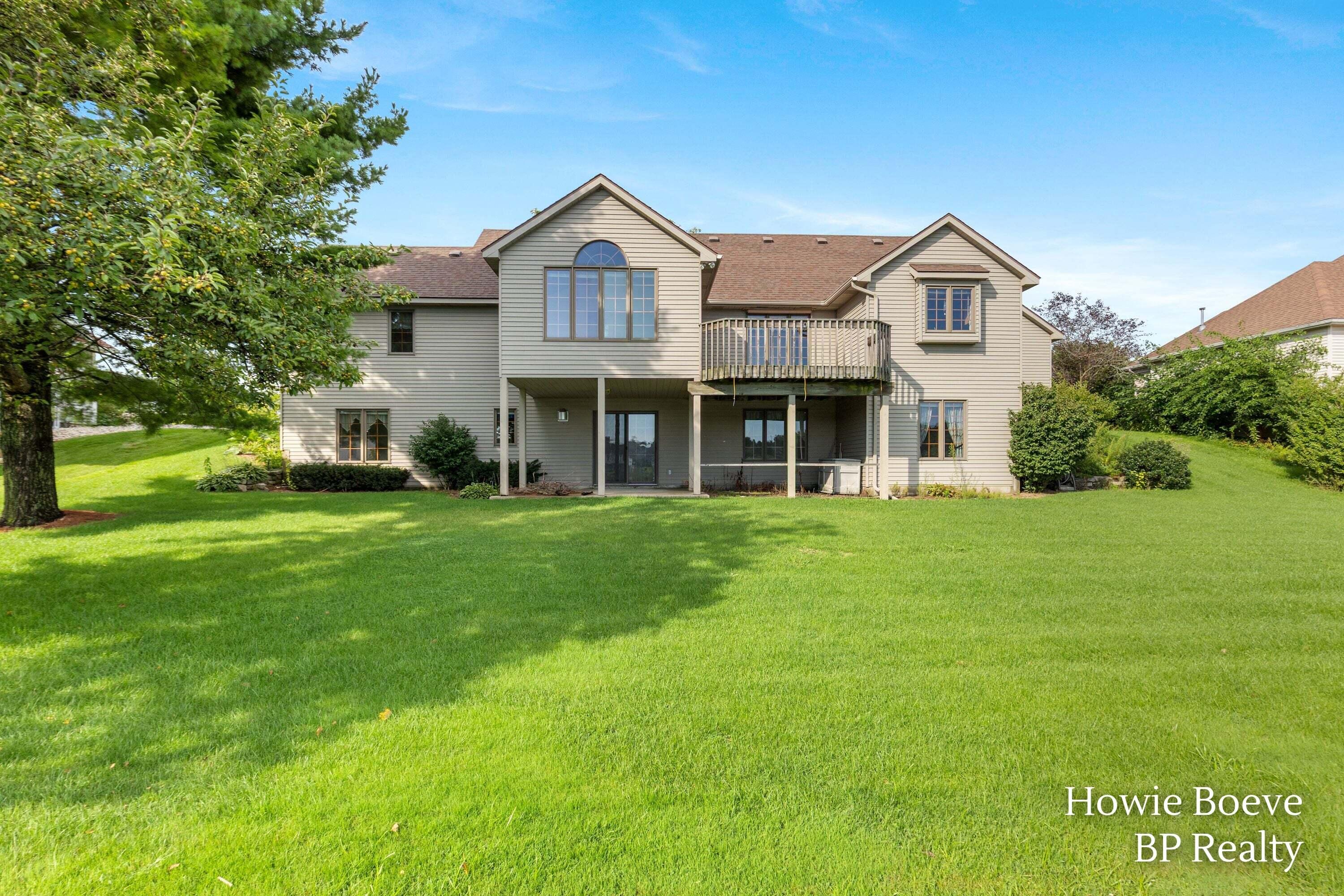 9112 Bluff Lake Street Zeeland MI 49464