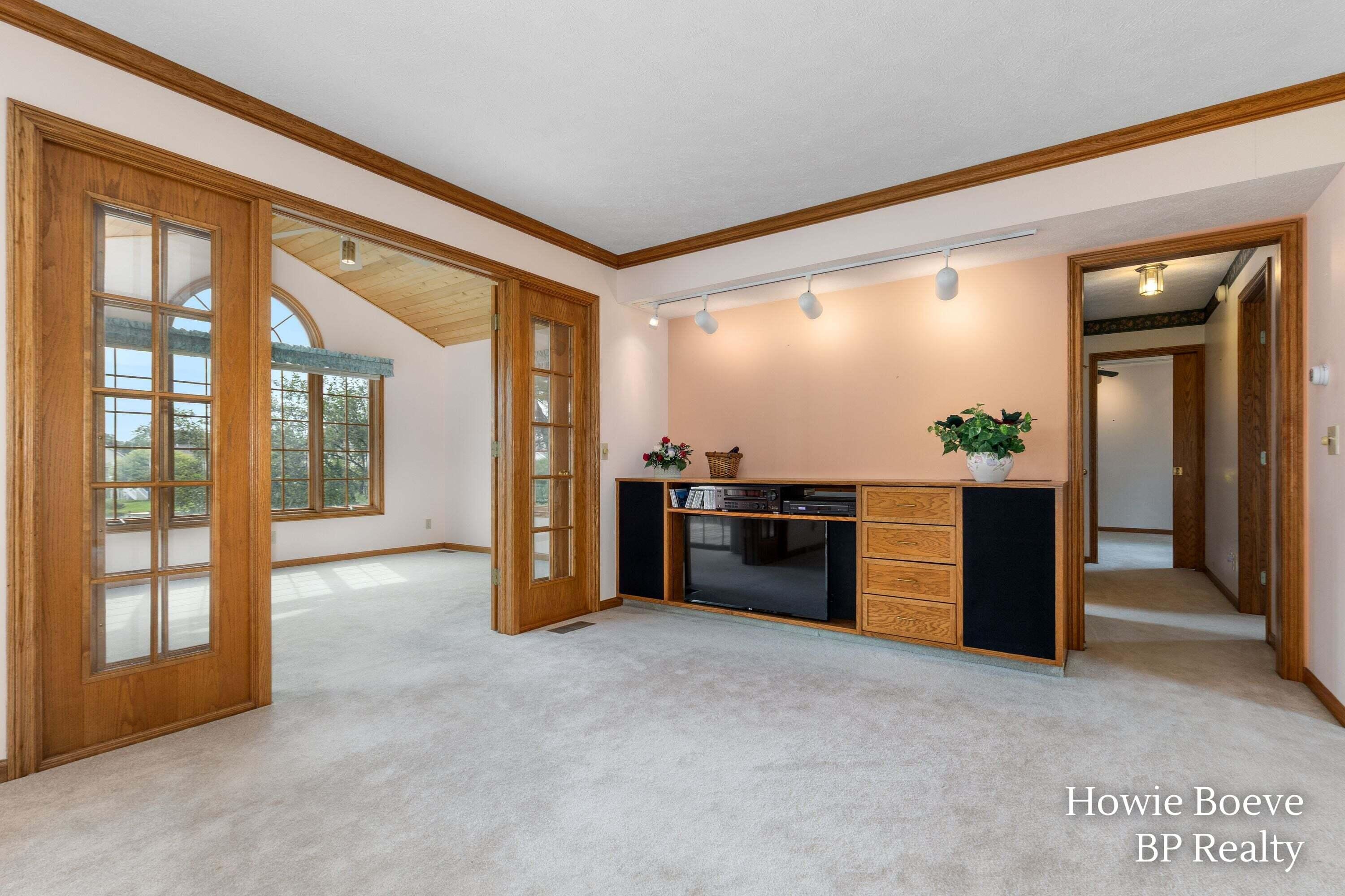 9112 Bluff Lake Street Zeeland MI 49464