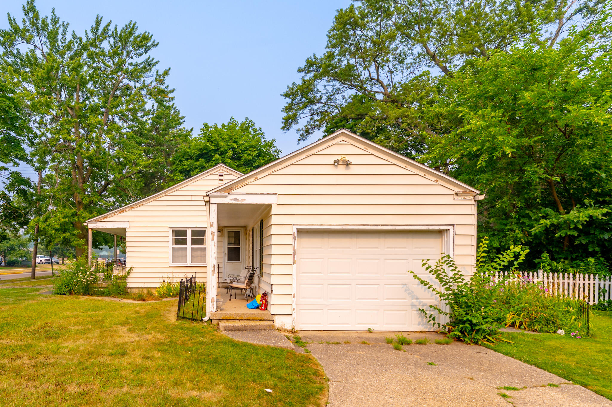 2505 Boston Street SE Grand Rapids MI 49506