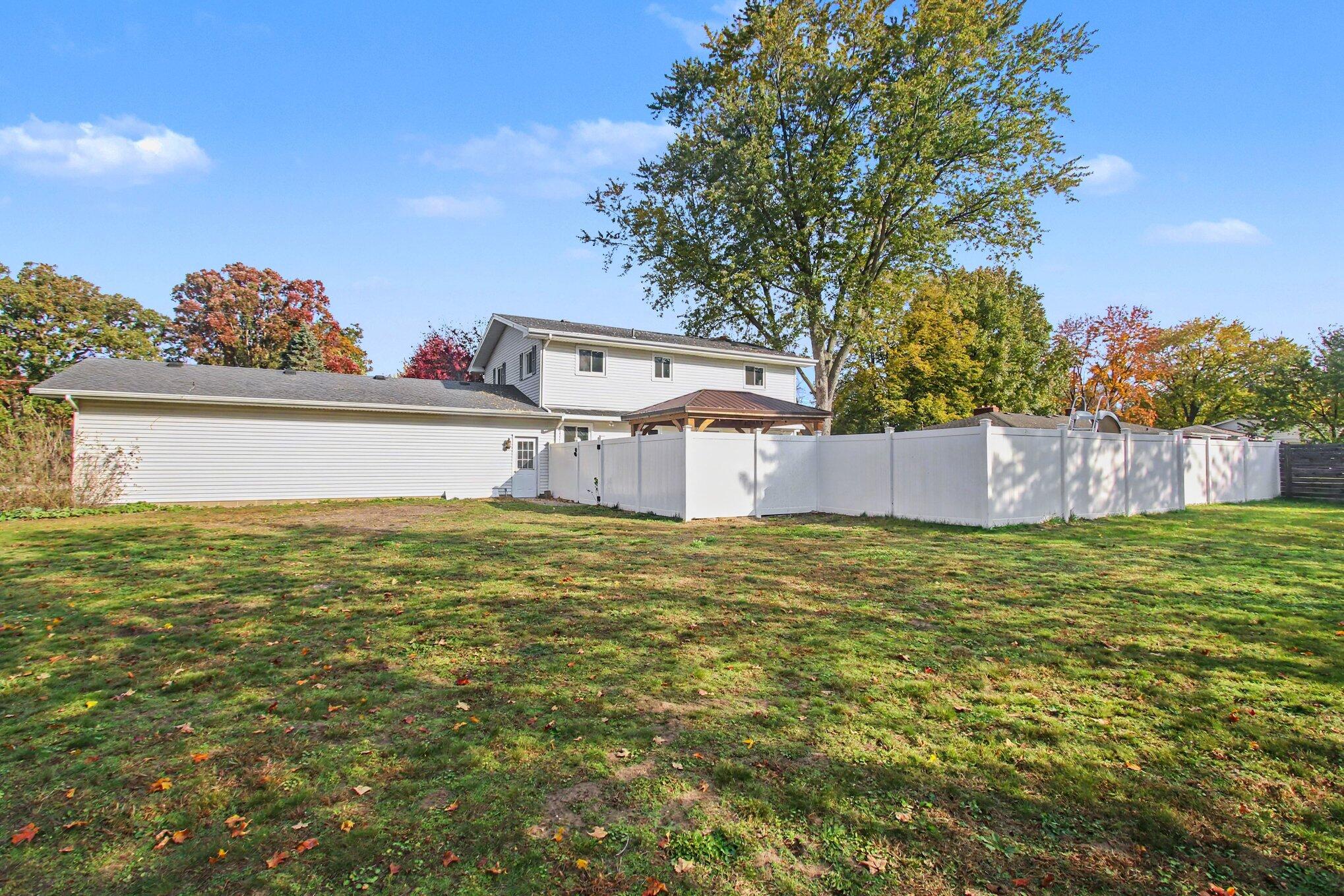 14720 Valley View Avenue Holland MI 49424