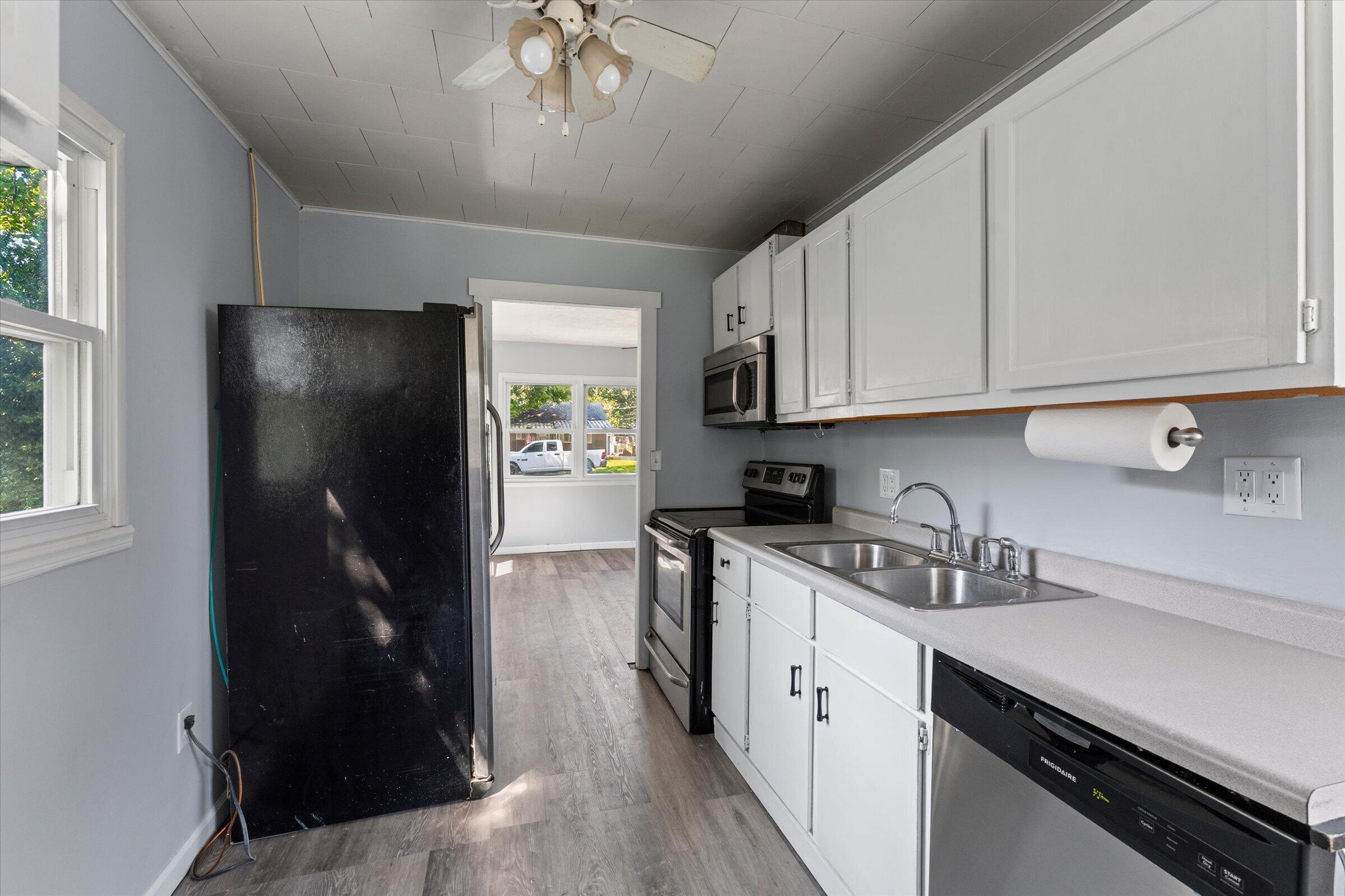 1822 Sycamore Street Niles MI 49120