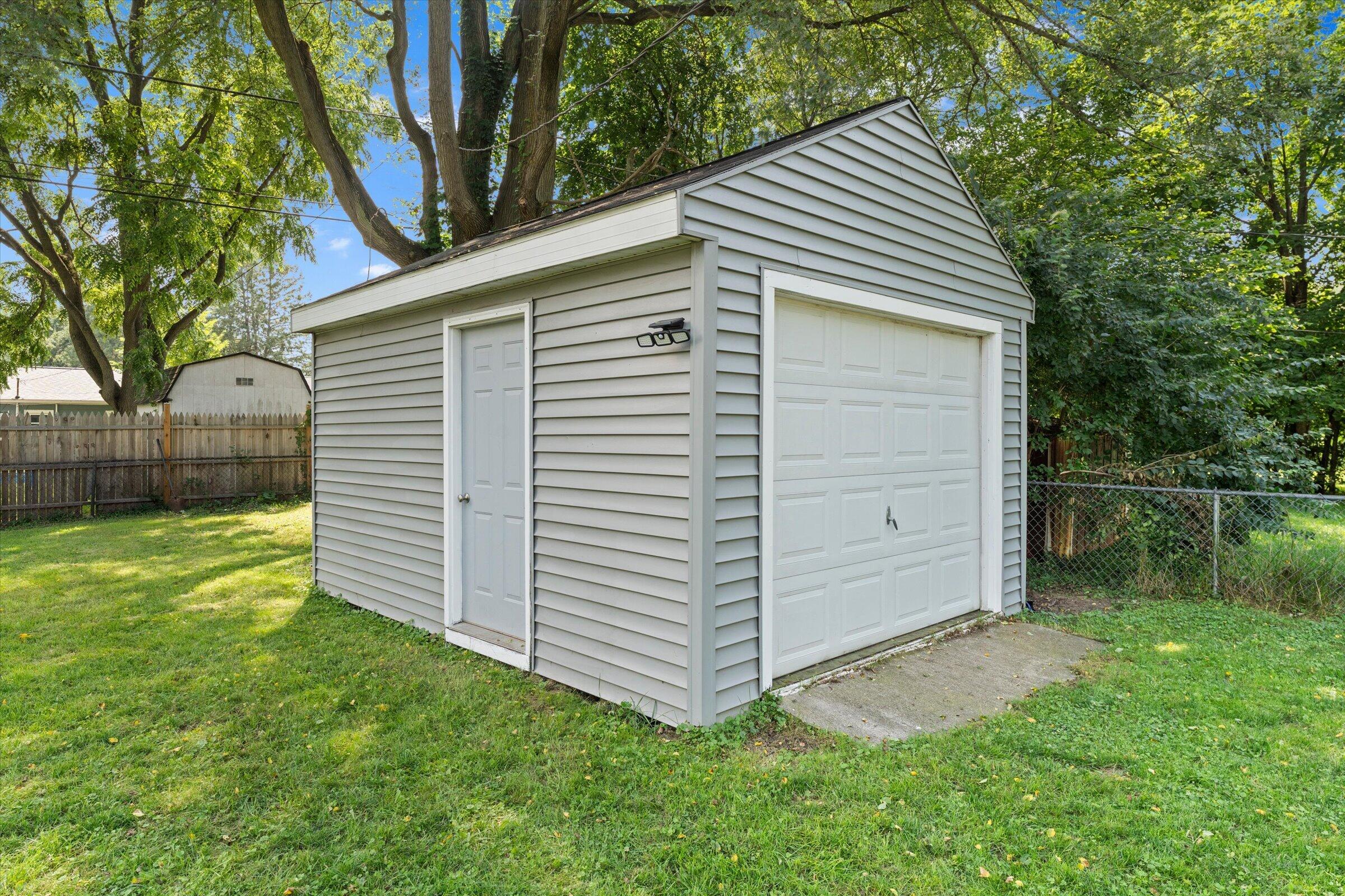 1822 Sycamore Street Niles MI 49120