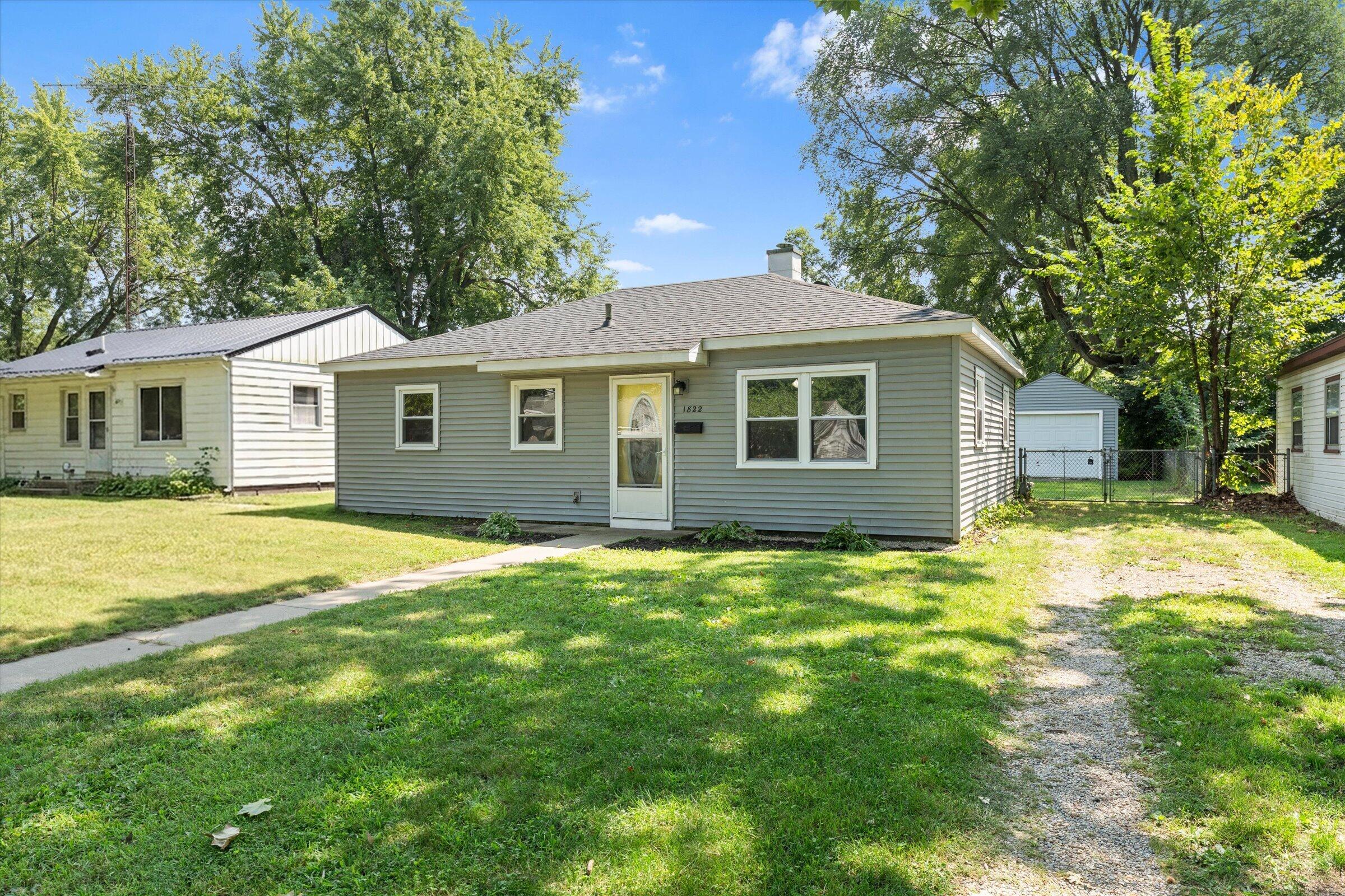 1822 Sycamore Street Niles MI 49120